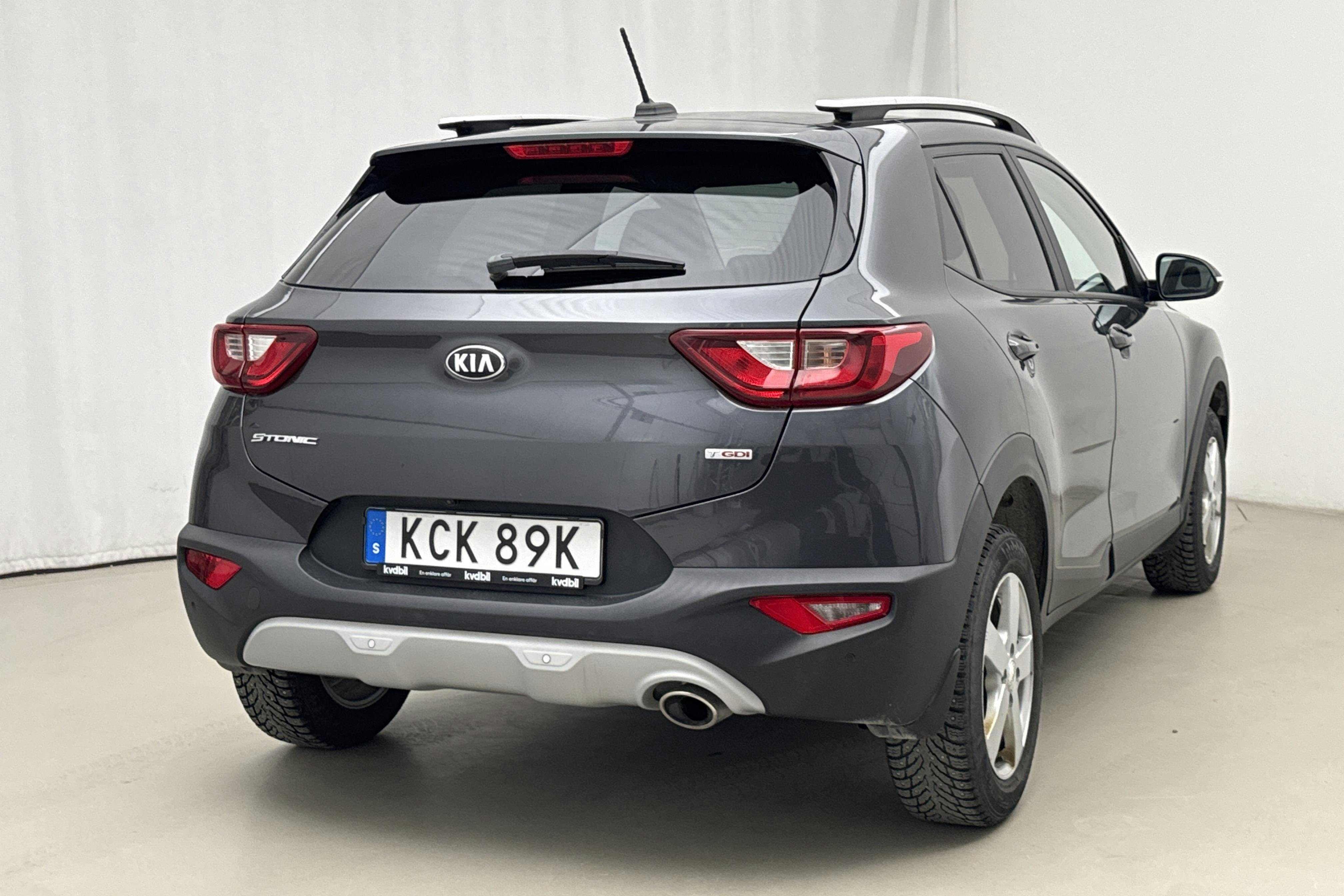 Presentationsfoto 2 av 18: KIA Stonic 1.0 T-GDi (100hk) - 5 496 mil - Manuell - grå - 2020