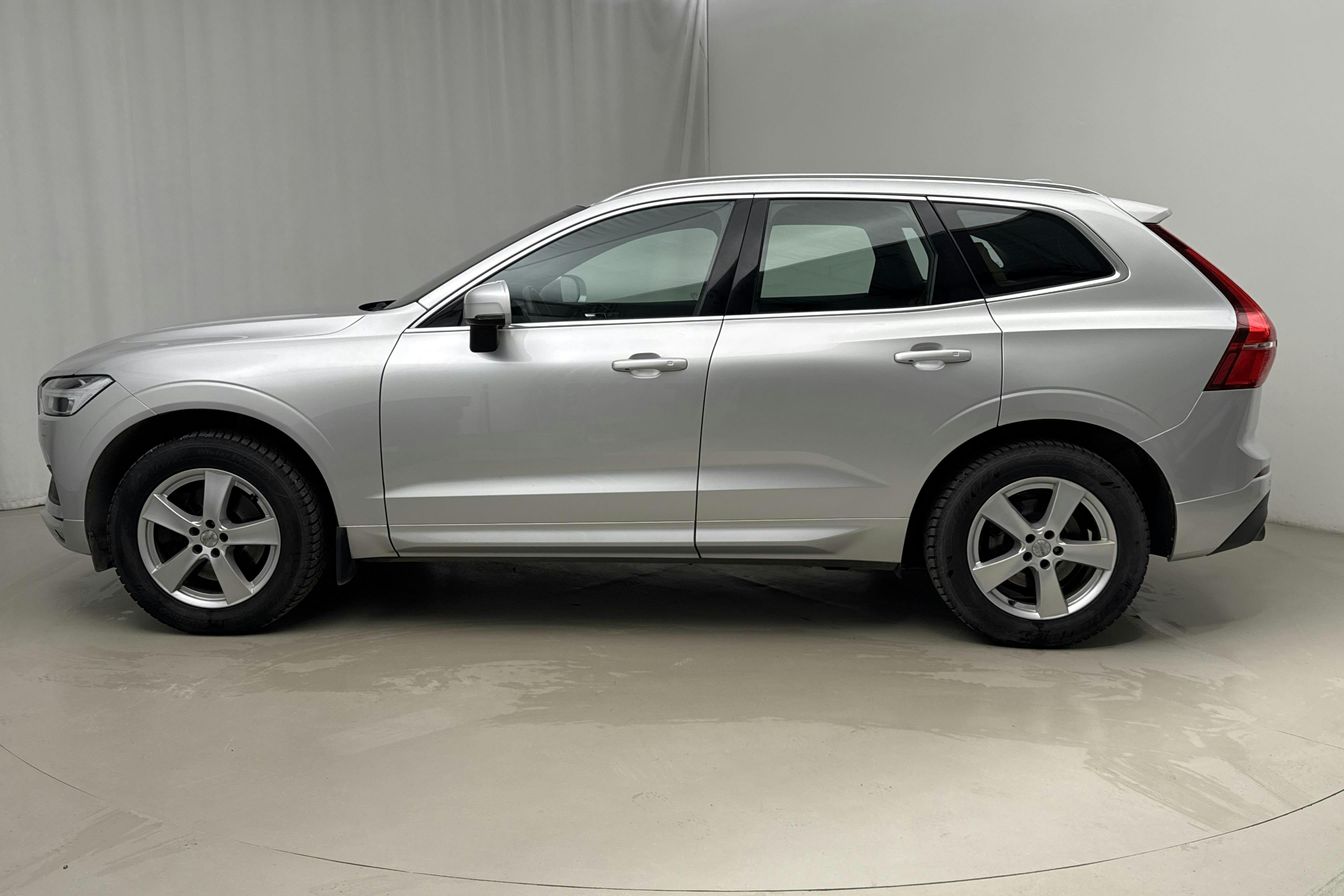 Presentationsfoto 2 av 23: Volvo XC60 T5 AWD (250hk) - 16 368 mil - Automat - silver - 2019