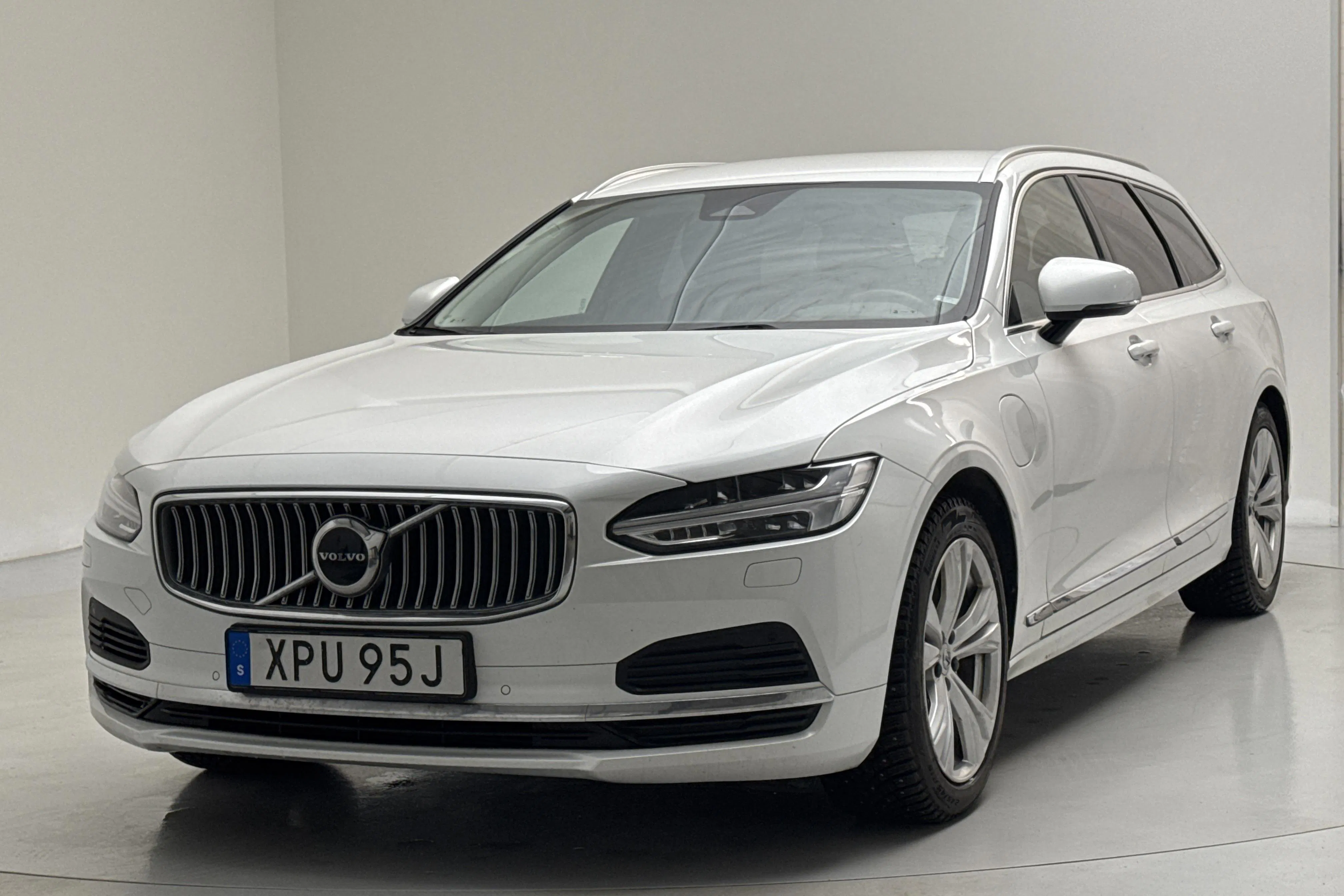 Volvo V90 T6 AWD Recharge (350hk)