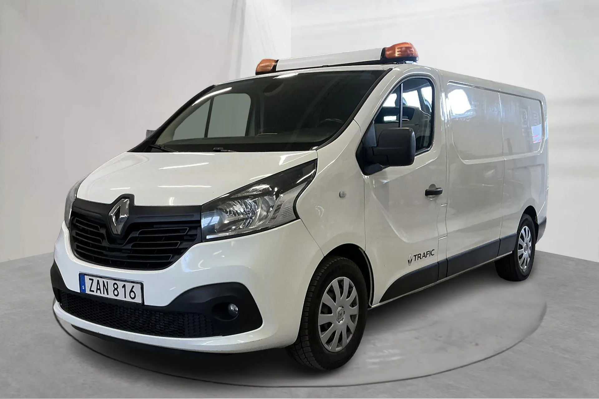Presentationsfoto 1 av 16: Renault Trafic 1.6 dCi Skåp (125hk) - 17 193 mil - Manuell - vit - 2018
