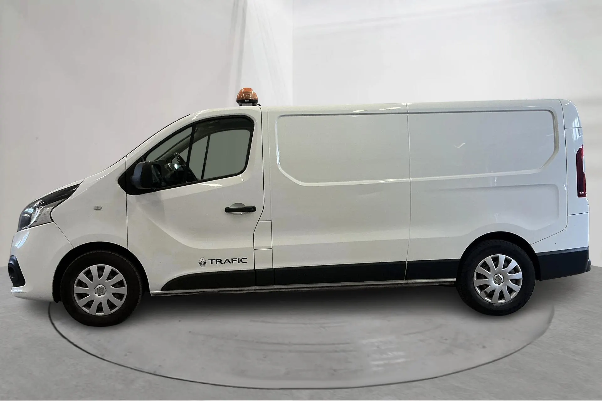 Presentationsfoto 2 av 16: Renault Trafic 1.6 dCi Skåp (125hk) - 17 193 mil - Manuell - vit - 2018