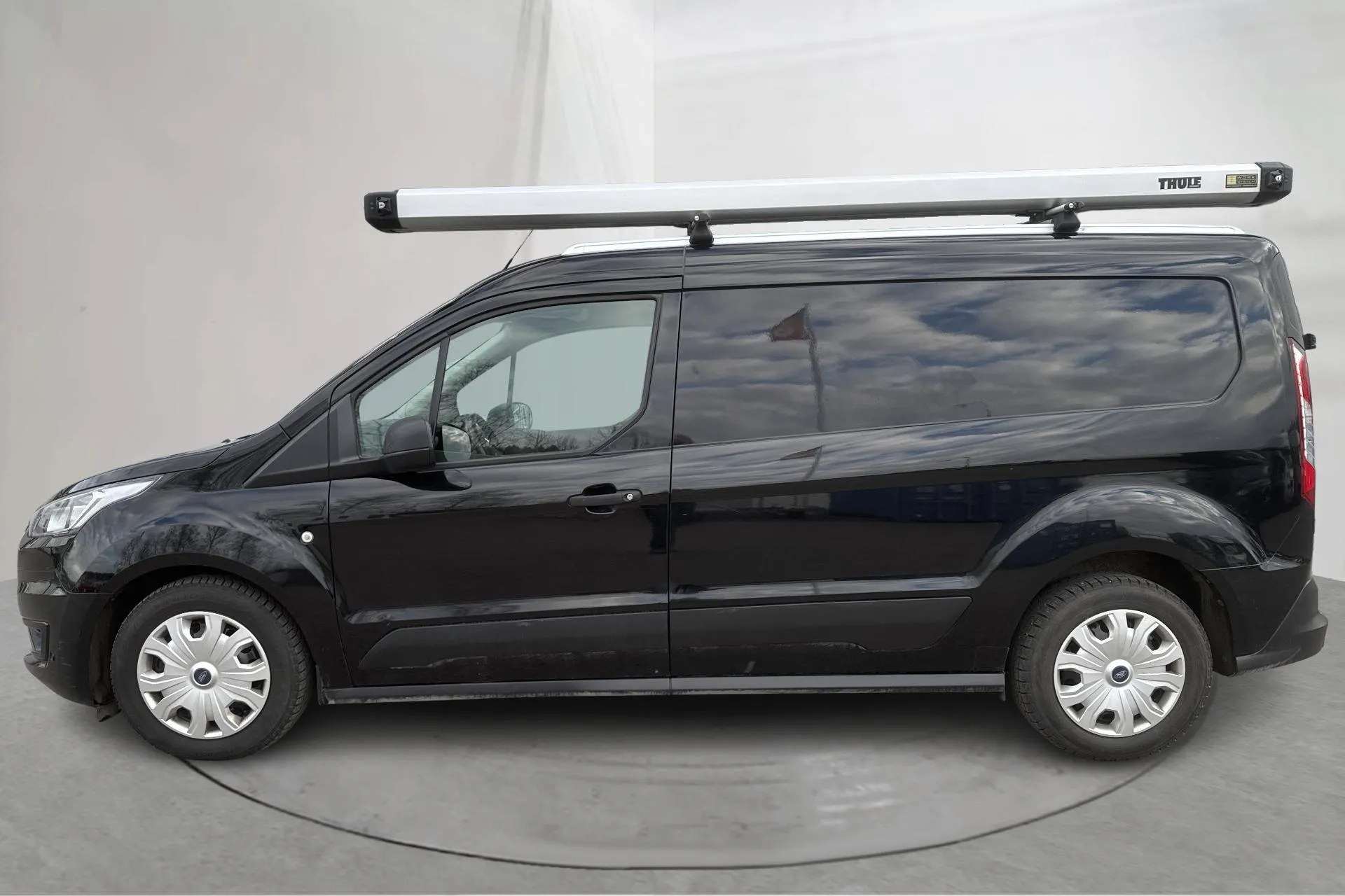 Presentation photo 2 of 17: Ford Transit Connect 1.5 TDCi (120hk) - 116 920 km - Automatic - black - 2019