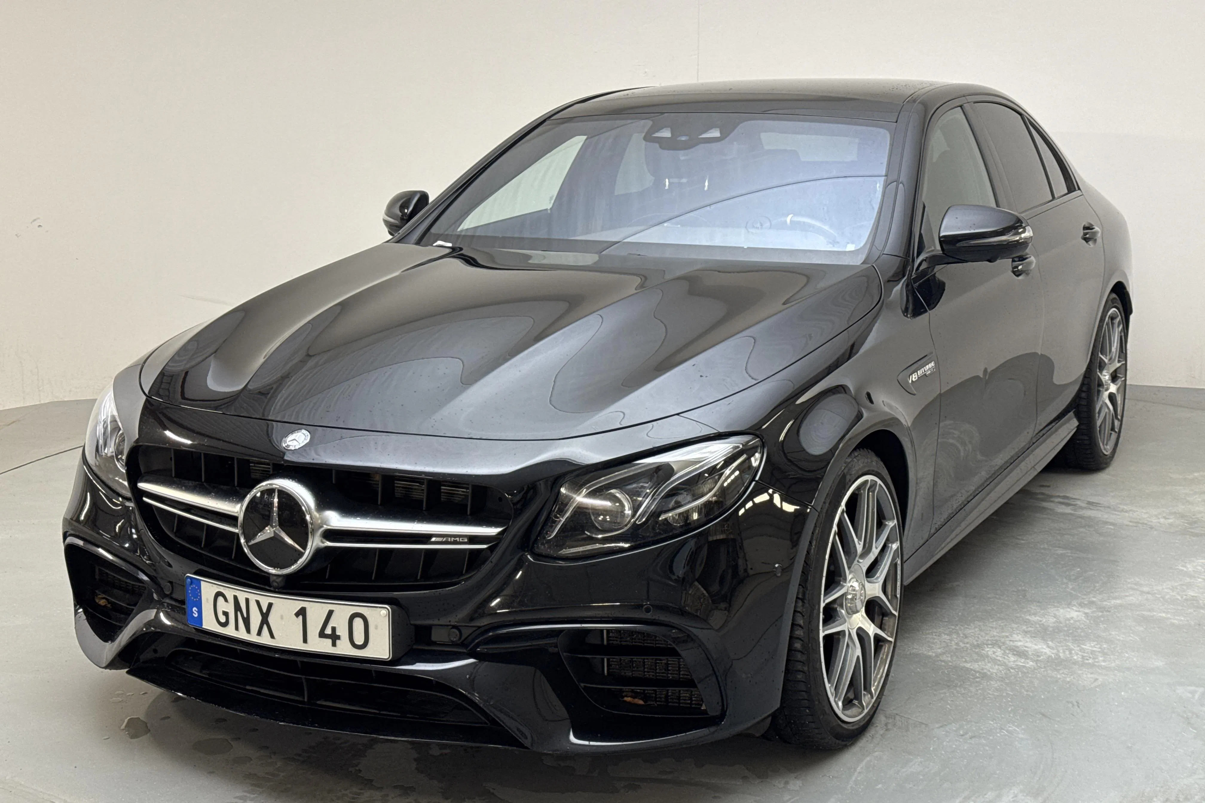 Presentation photo 1 of 17: Mercedes E 63 S AMG 4MATIC Sedan W213 (612hk) - 59 250 km - Automatic - black - 2017