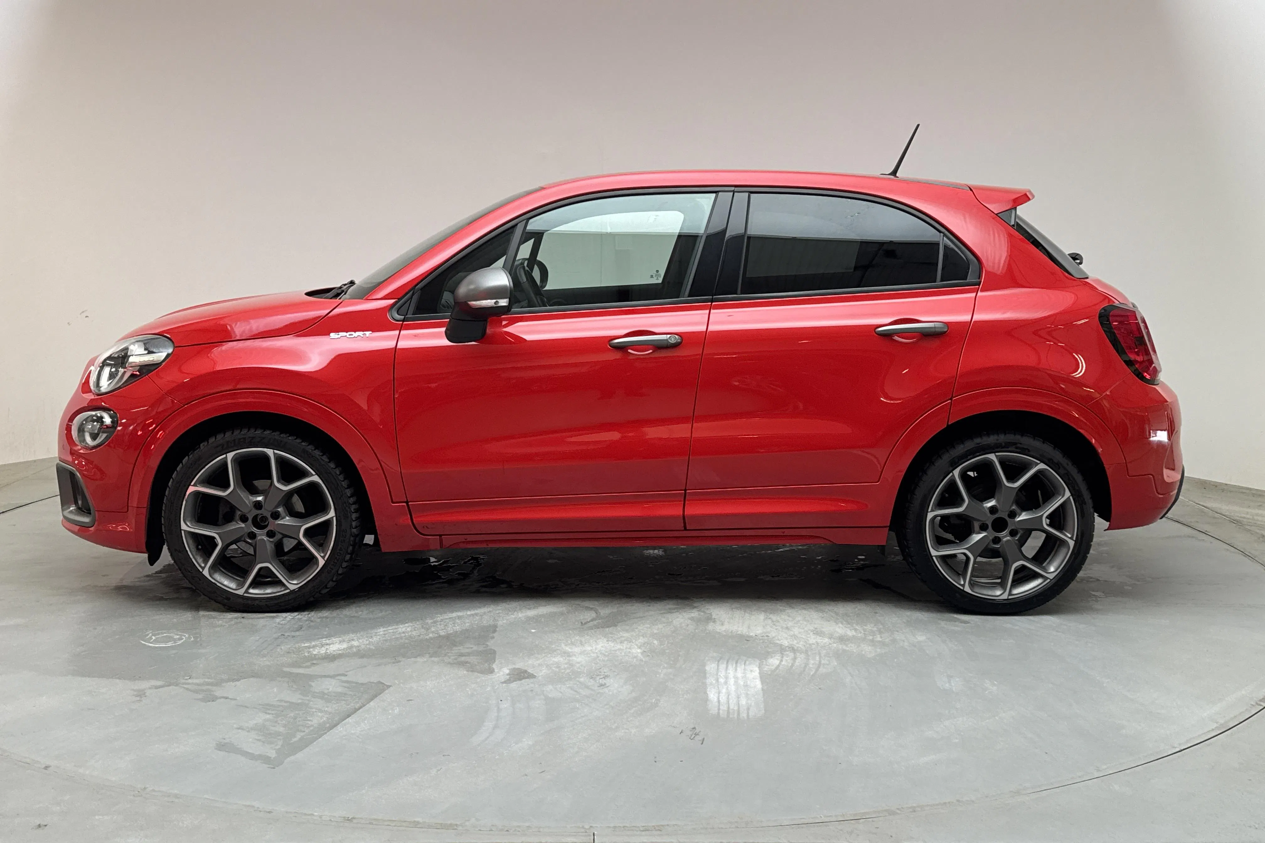 Presentation photo 2 of 16: Fiat 500X 1.0T (120hk) - 91 410 km - Manual - red - 2020