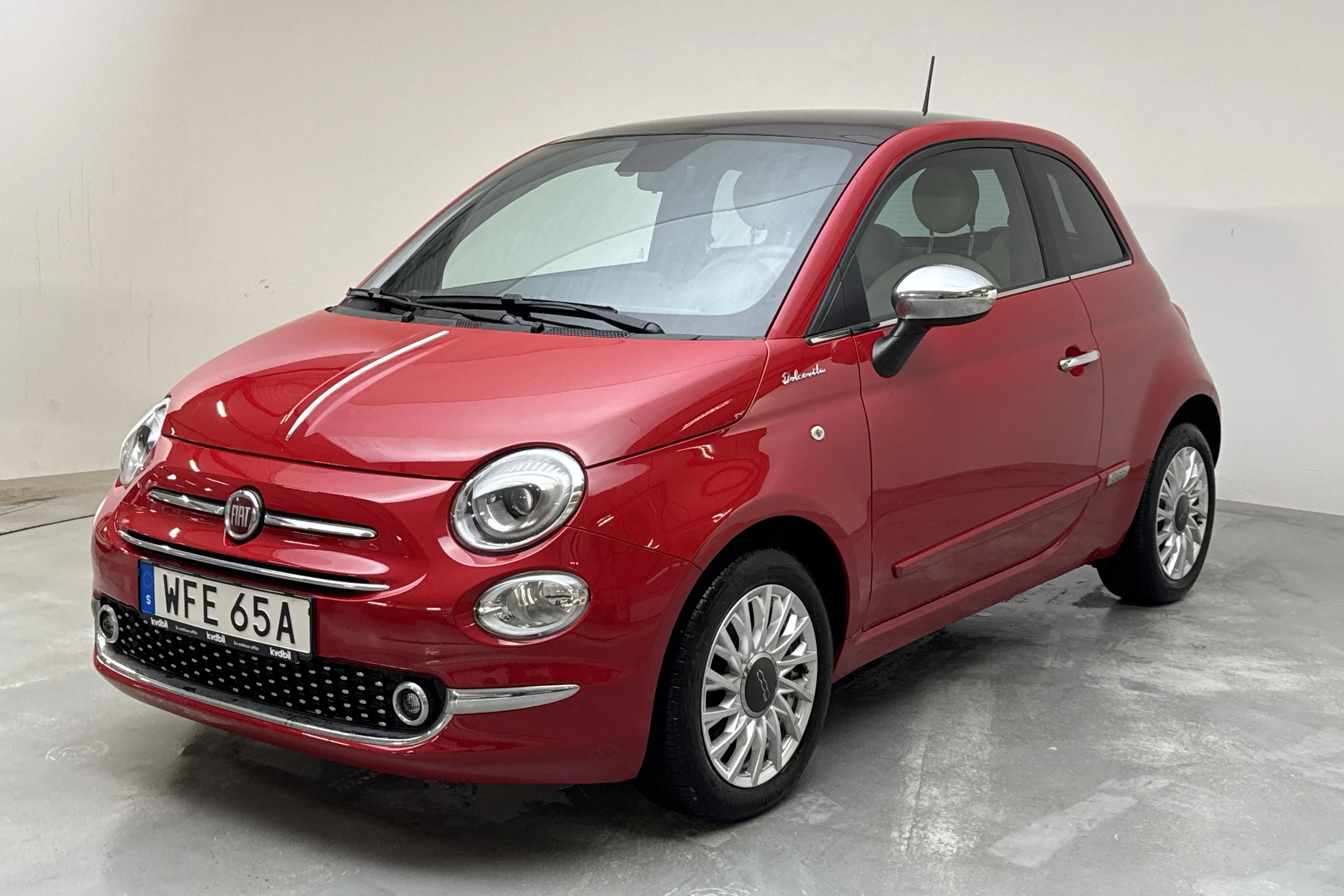 Presentation photo 1 of 17: Fiat 500 Hybrid (70hk) - 33 800 km - Manual - red - 2022