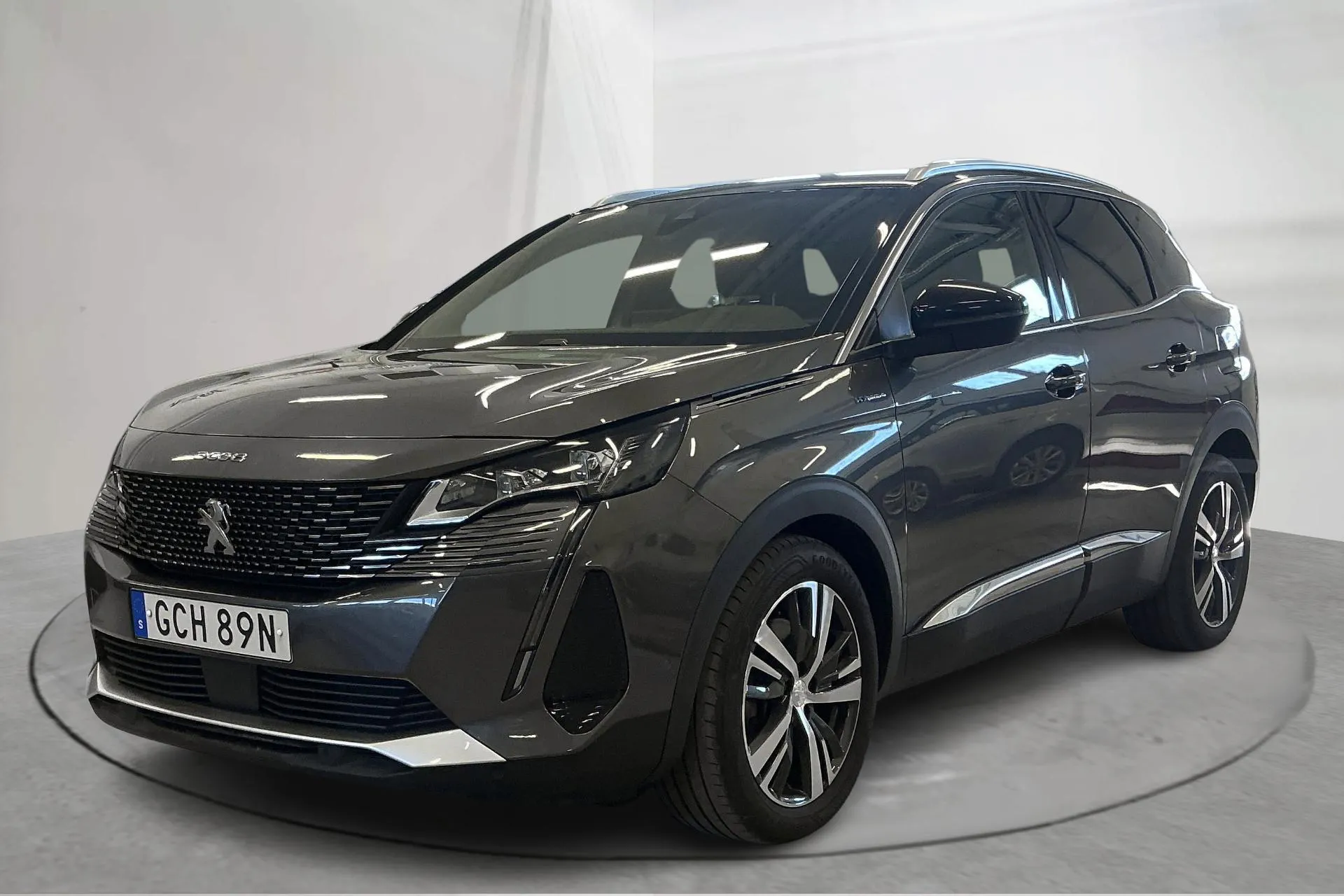 Presentationsfoto 1 av 16: Peugeot 3008 1.6 Plug-in Hybrid 4 (300hk) - 8 342 mil - Automat - grå - 2021
