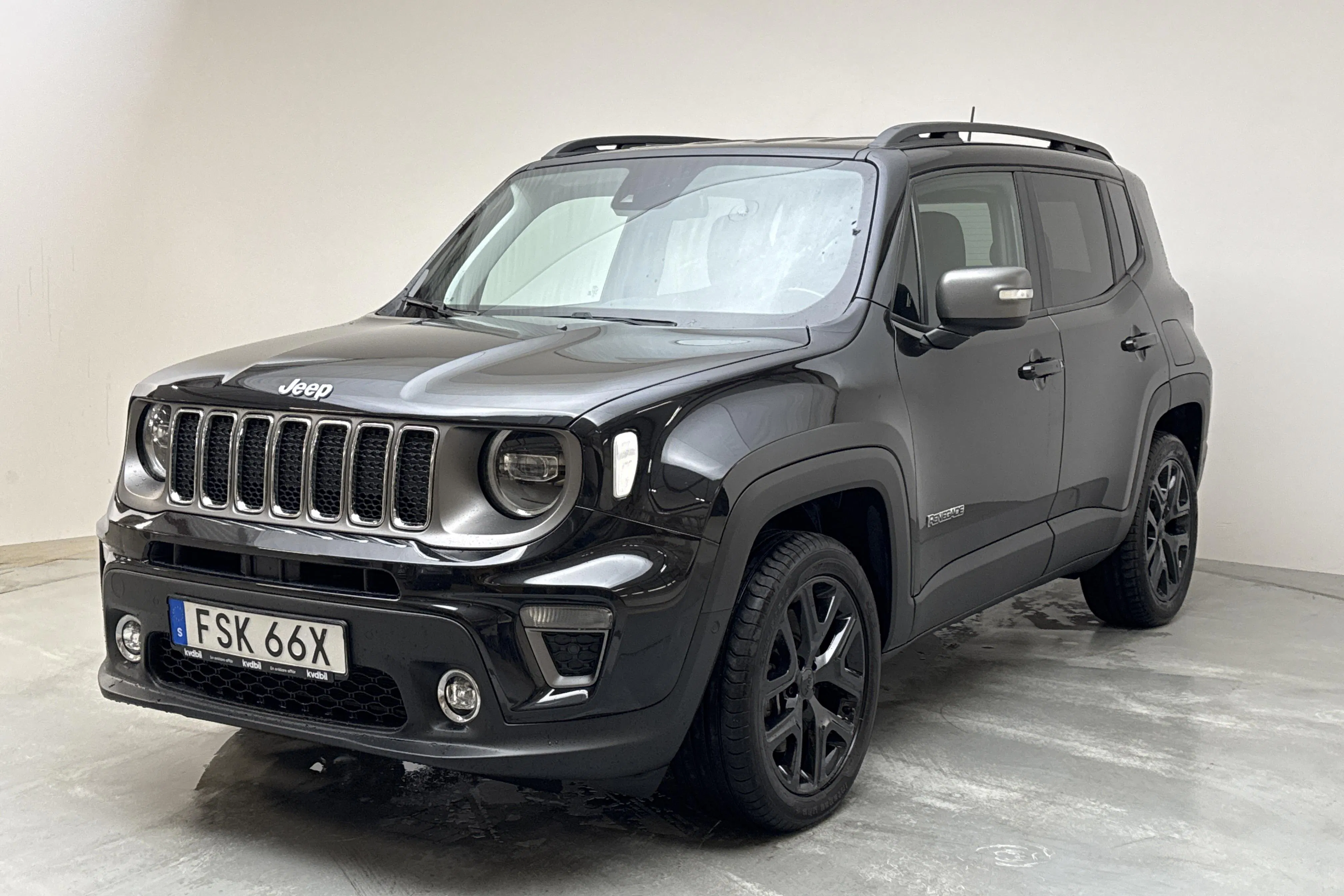 Presentation photo 1 of 16: Jeep Renegade 1.3 PHEV 4WD (190hk) - 94 870 km - Automatic - black - 2020