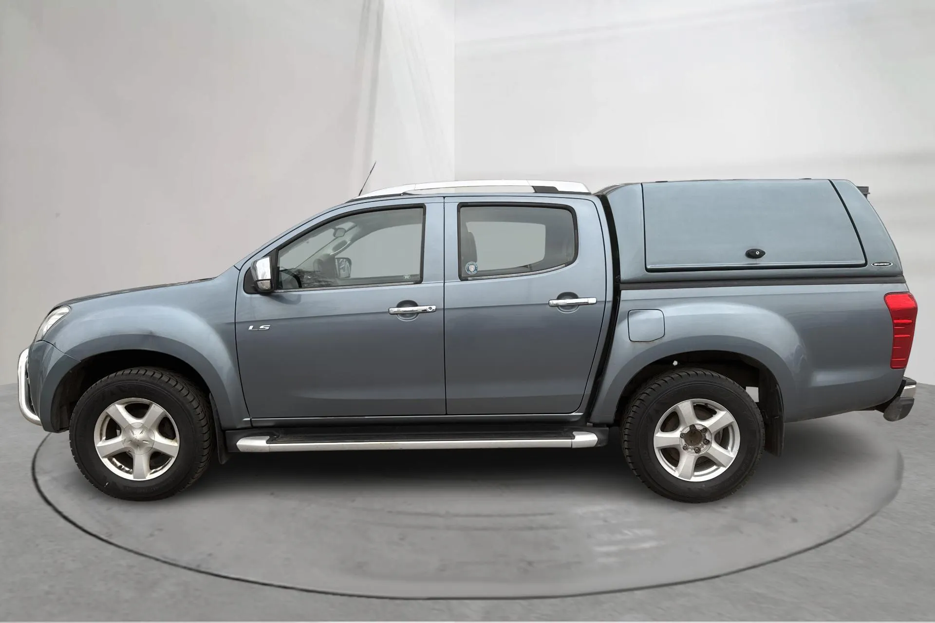 Presentation photo 2 of 15: Isuzu D-MAX 2.5 DDI 4WD (163hk) - 347 950 km - Automatic - Light Grey - 2012