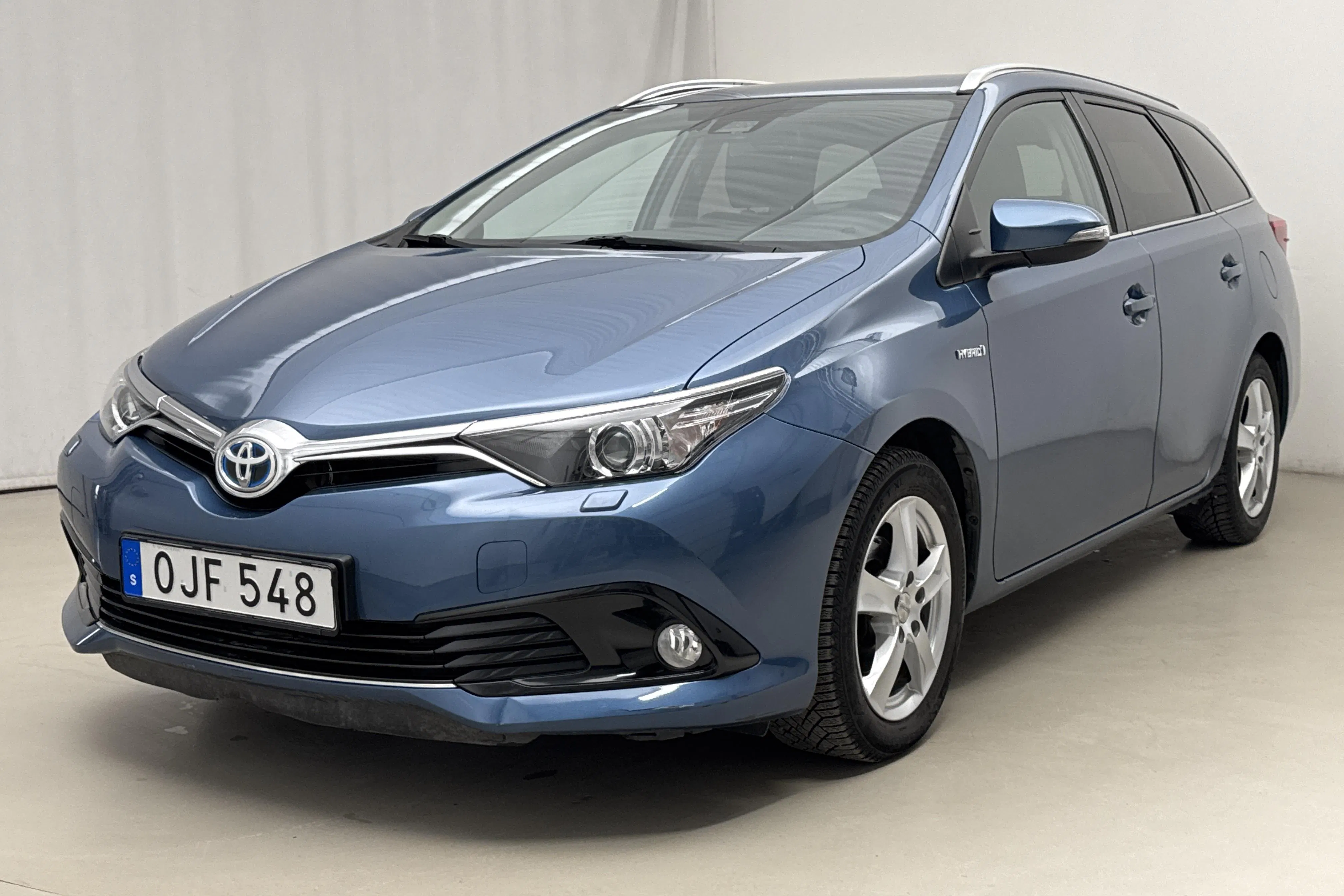 Toyota Auris 1.8 HSD Touring Sports (99hk)