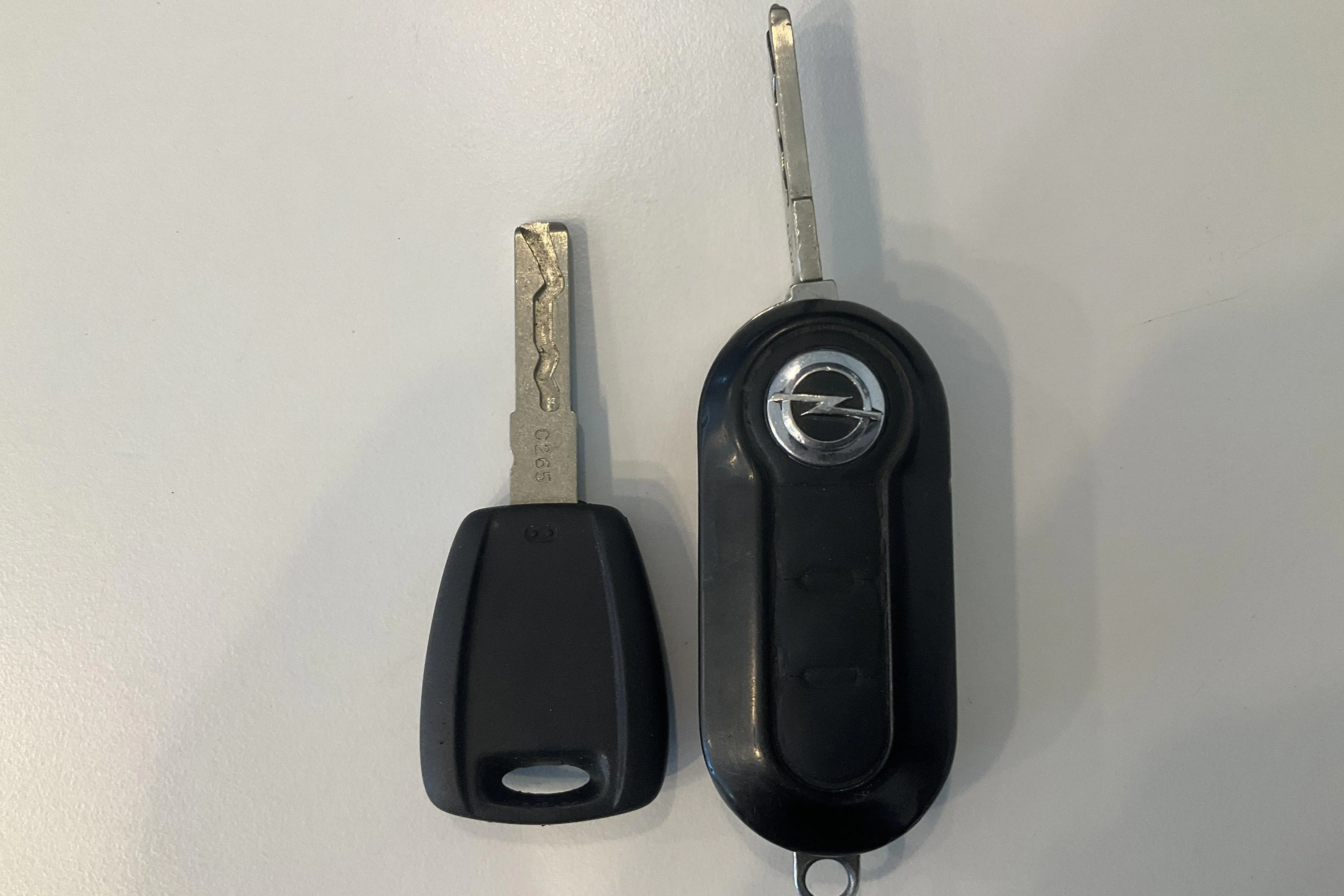 Presentation photo 12 of 12: Opel Combo 1.3 CDTI Skåp (95hk) - 165 620 km - Manual - white - 2017