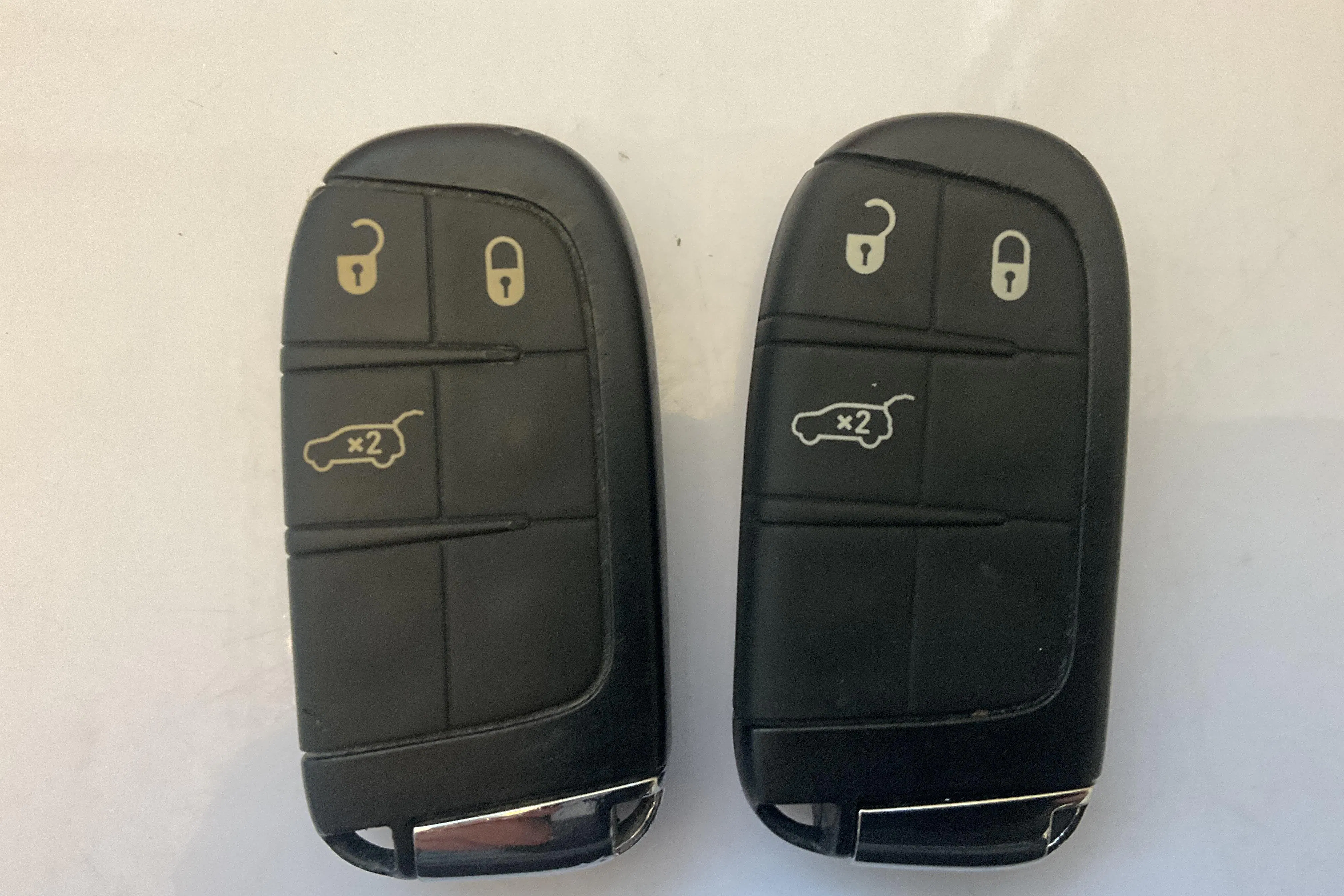 Presentationsfoto 16 av 16: Jeep Compass 1.3 PHEV 4WD (240hk) - 8 744 mil - Automat - vit - 2022