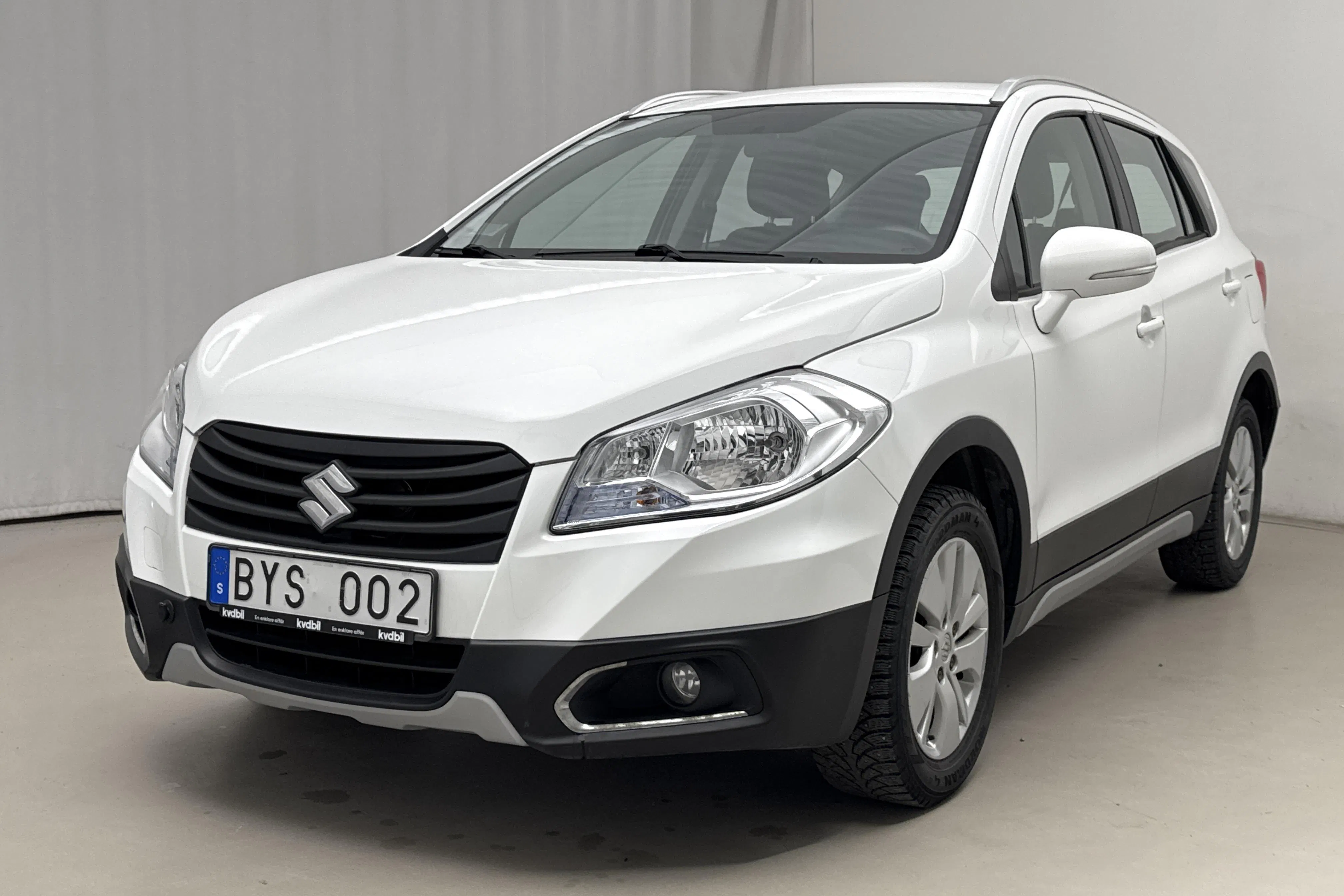 Presentationsfoto 1 av 14: Suzuki S-Cross 1.6 4x4 (120hk) - 11 065 mil - Manuell - vit - 2014