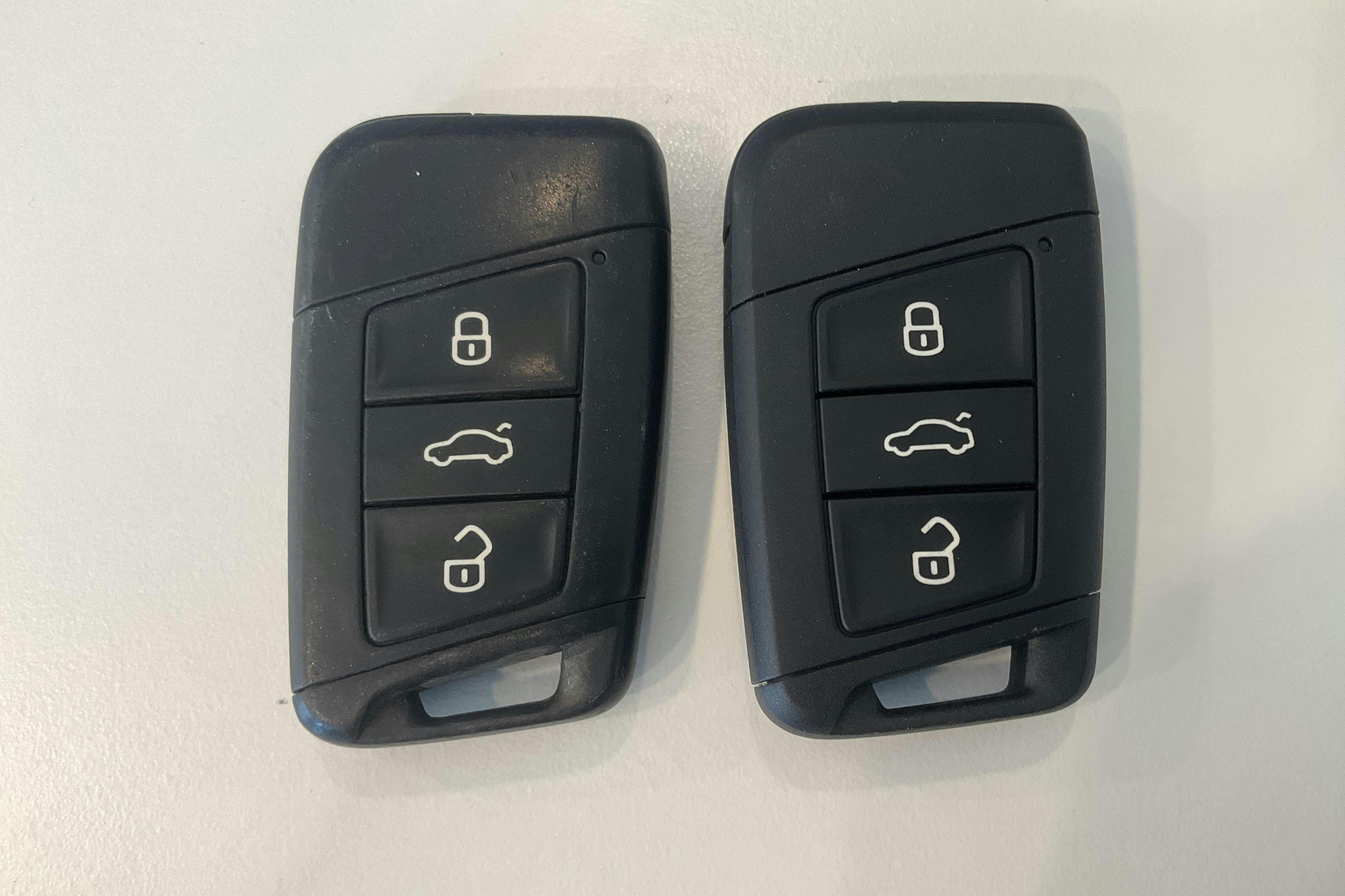 Presentation photo 15 of 15: Skoda Fabia 1.0 TSI (110hk) - 175 130 km - Automatic - white - 2022