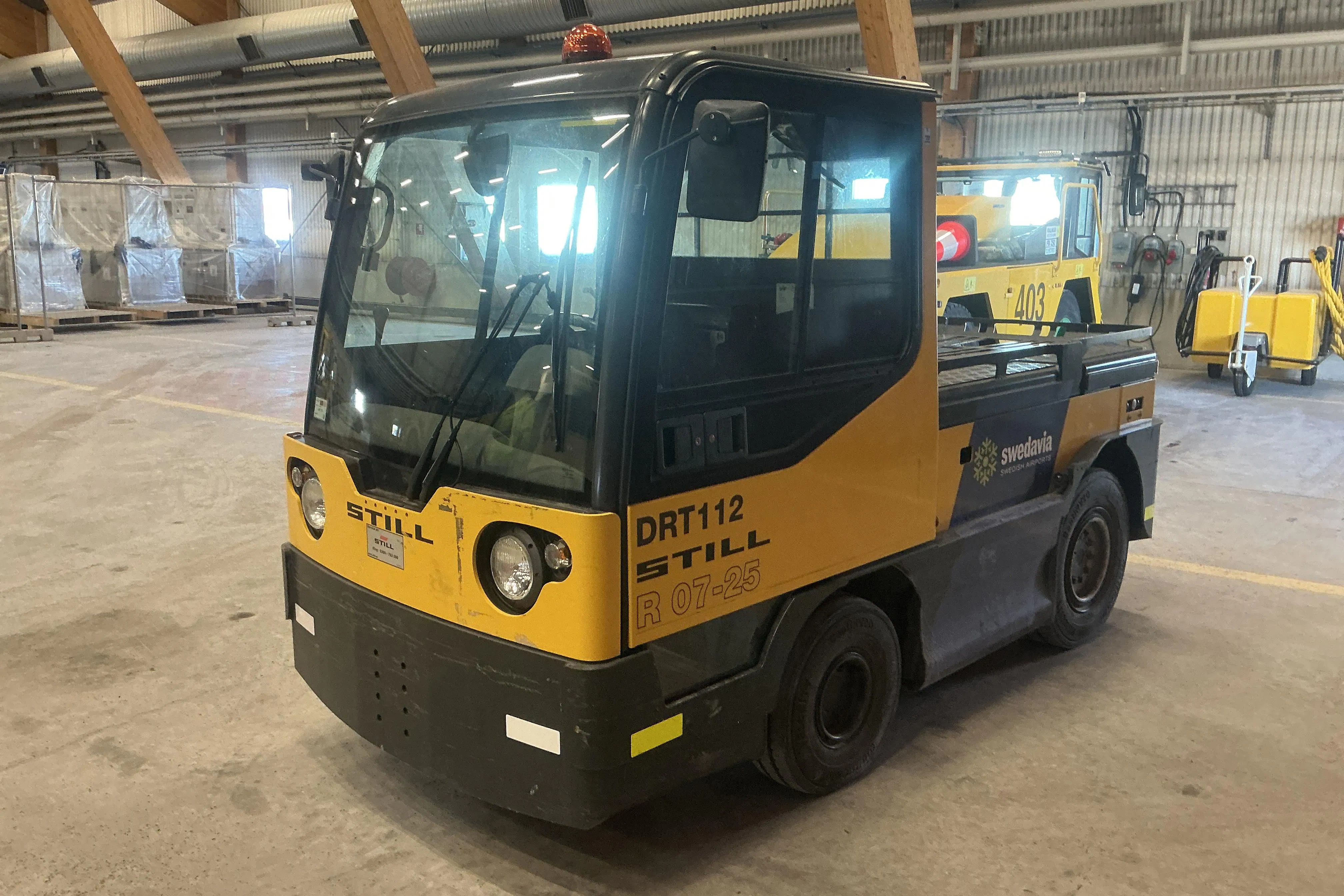 Presentation photo 1 of 27: STILL R07-25 dragtruck - 3 212 km - Automatic - yellow - 2012