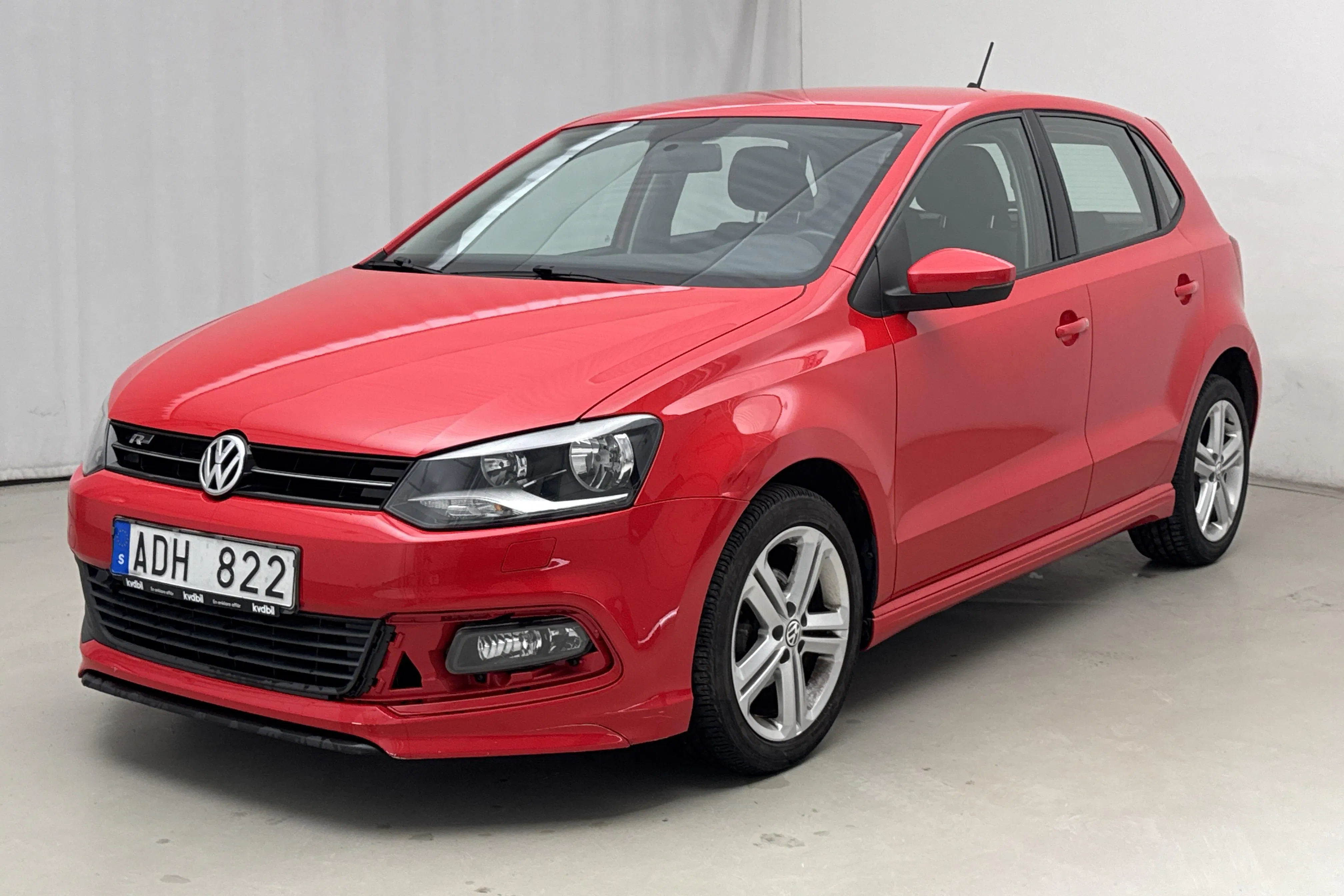 Presentation photo 1 of 12: VW Polo 1.2 TSI 5dr (90hk) - 67 110 km - Automatic - red - 2014