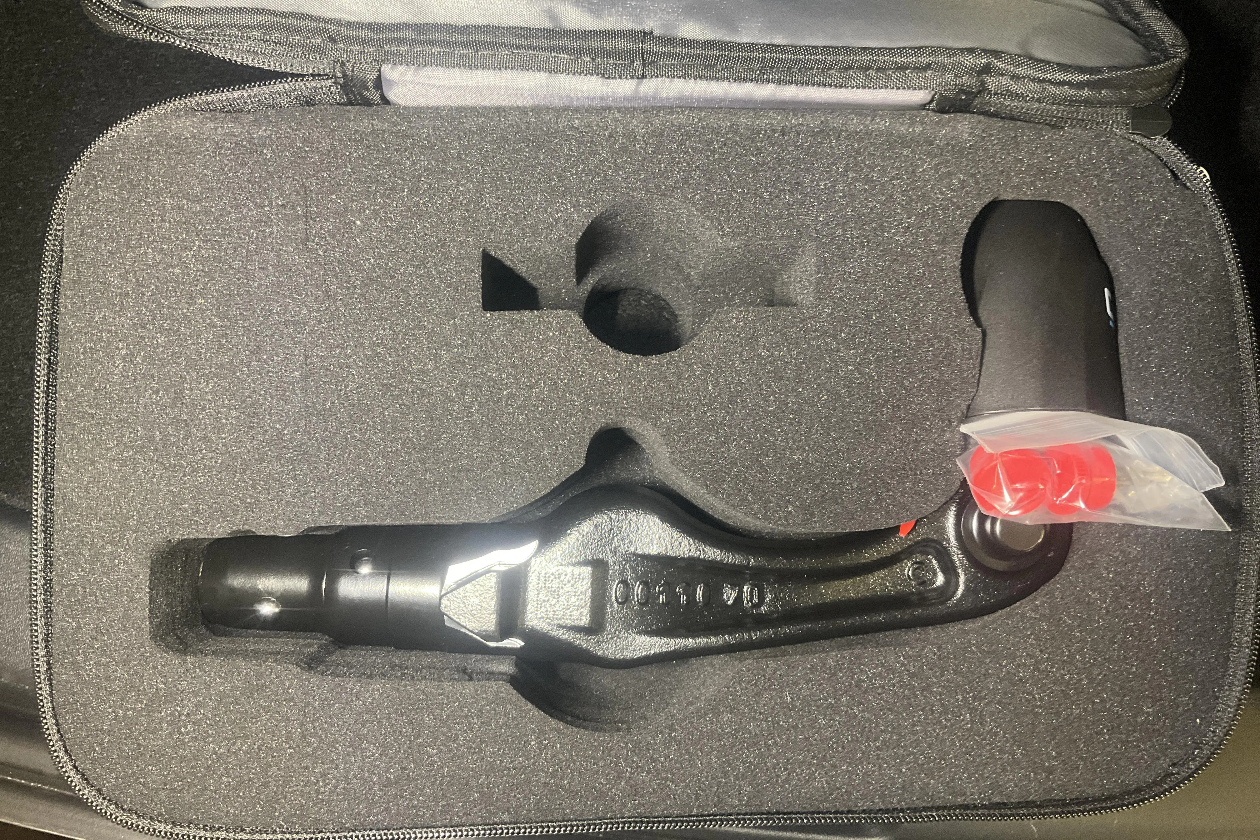 Presentation photo 21 of 21: Tesla Model Y Performance Dual Motor AWD - 28 850 km - Automatic - black - 2025