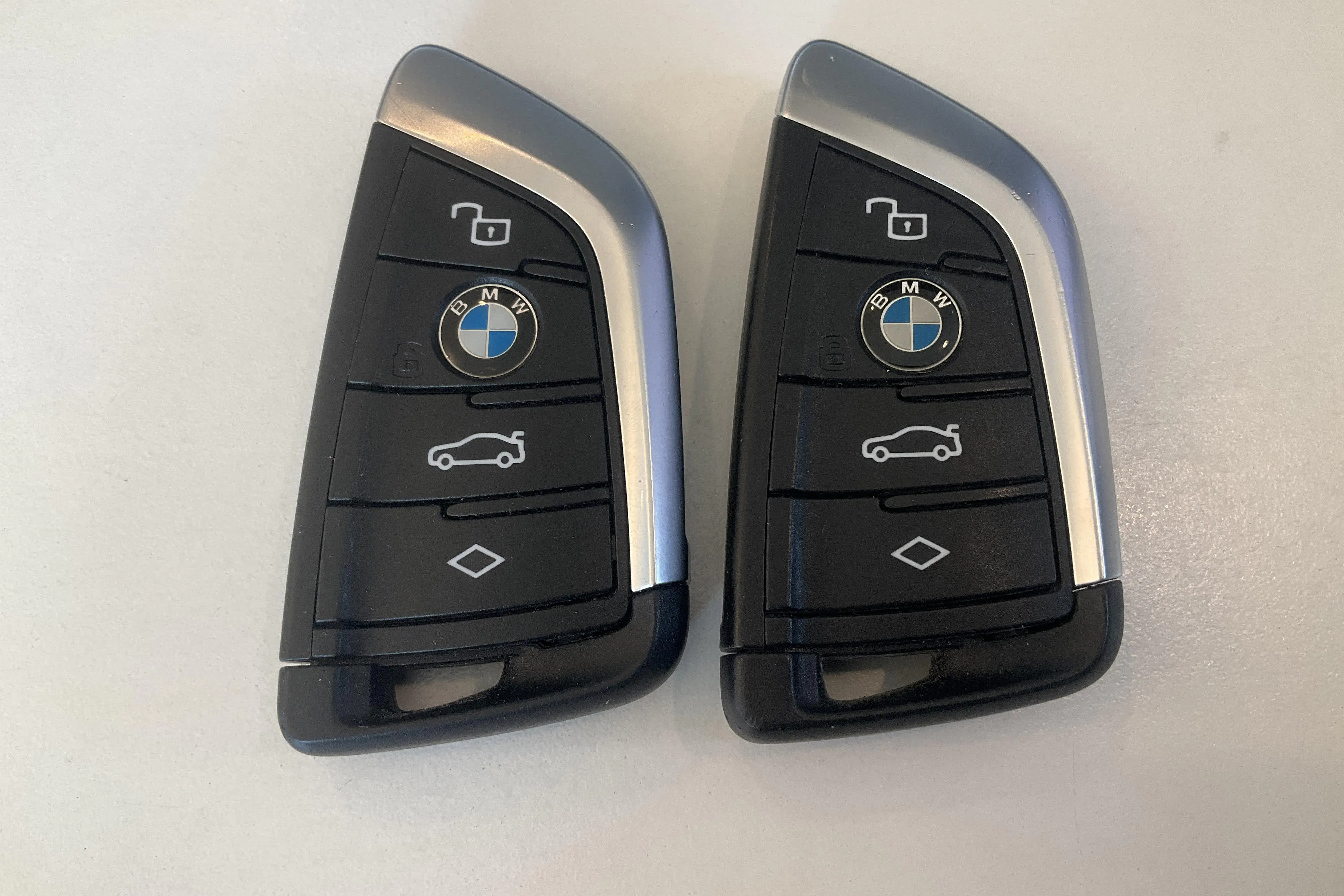 Presentation photo 21 of 21: BMW 330e Touring, G21 (292hk) - 135 360 km - Automatic - silver - 2021