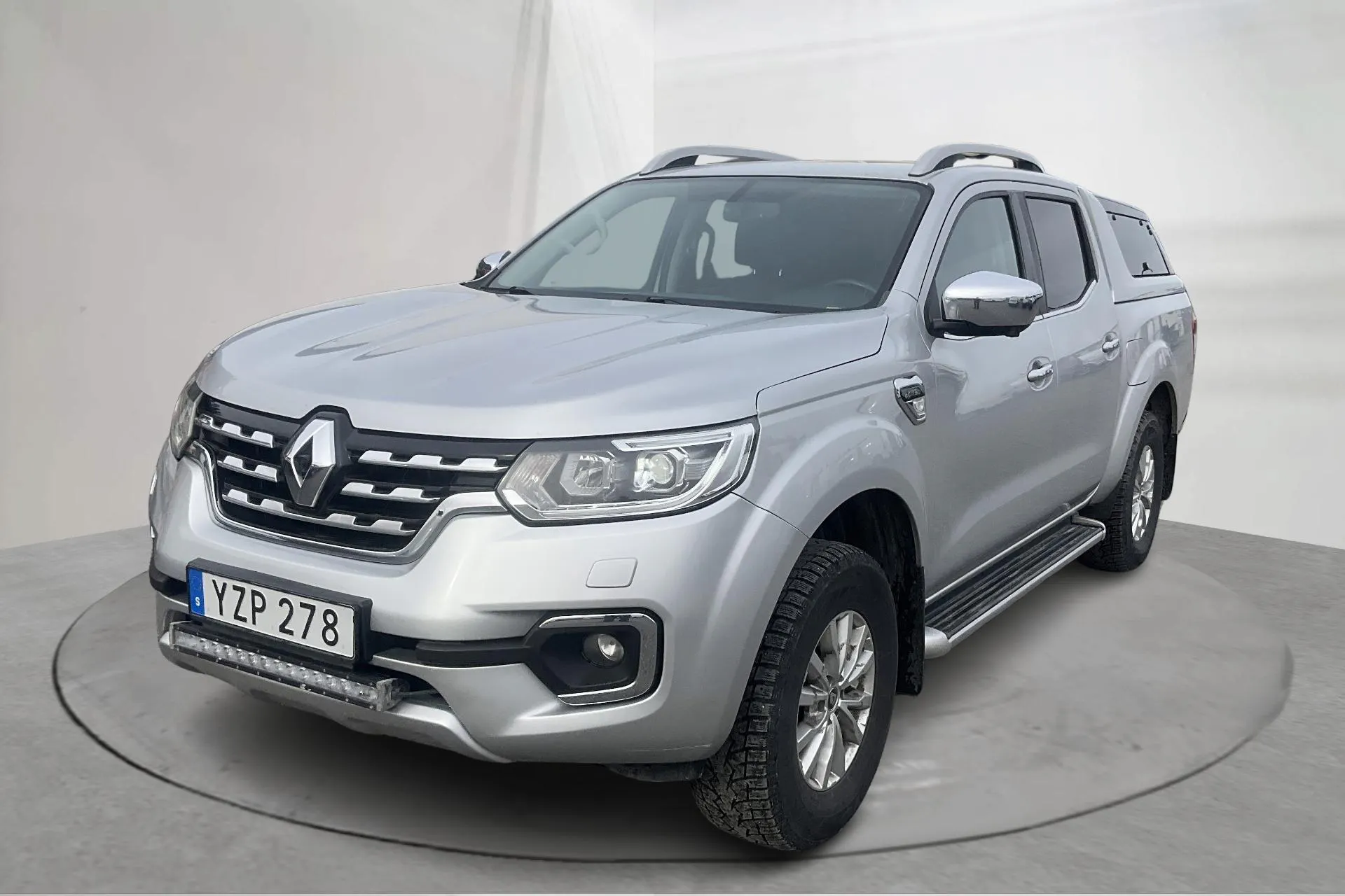 Presentation photo 1 of 16: Renault Alaskan 2.3 dCi 4WD (190hk) - 260 220 km - Automatic - 2017