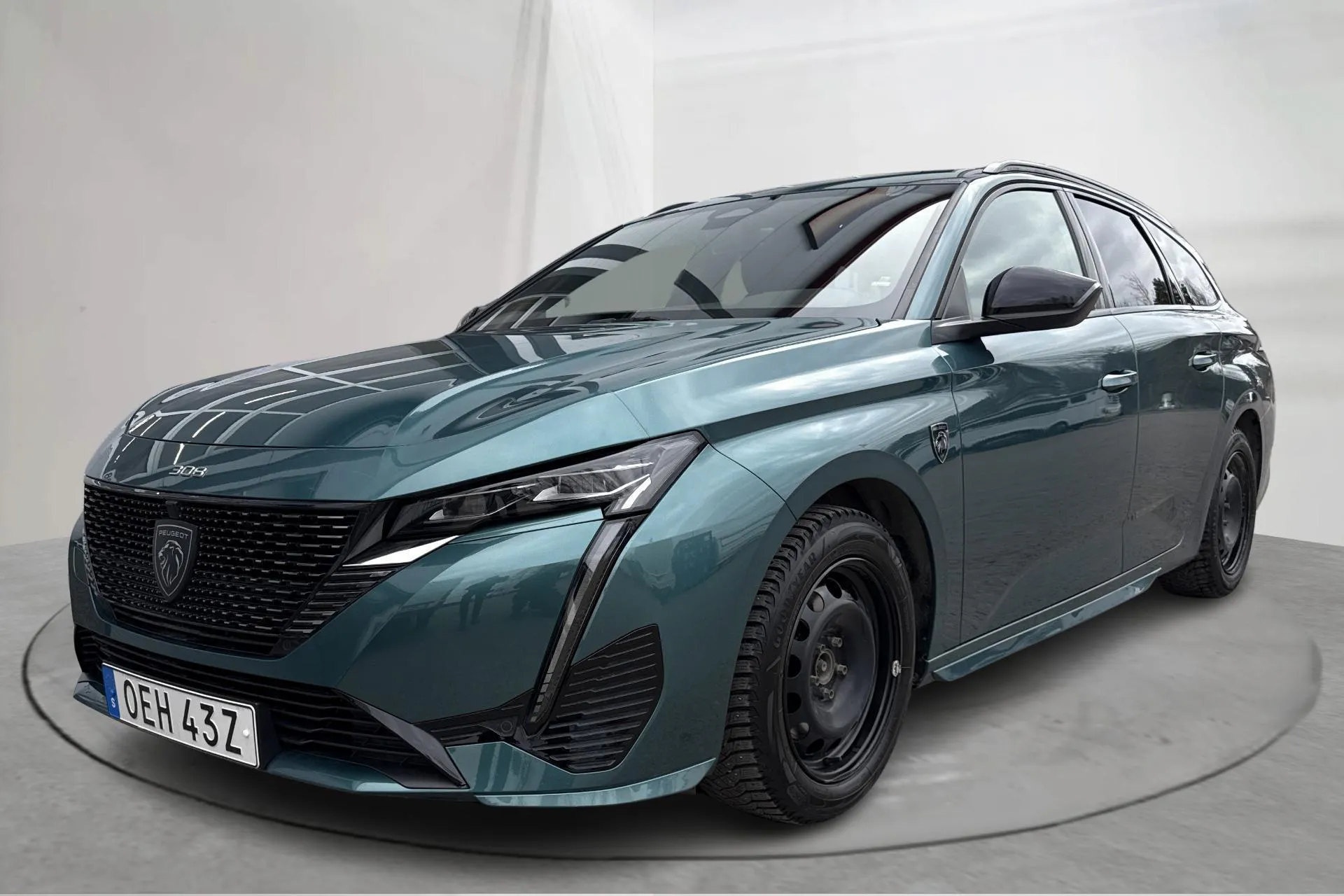 Presentation photo 1 of 20: Peugeot 308 1.2 PureTech SW (130hk) - 49 160 km - Automatic - blue - 2023