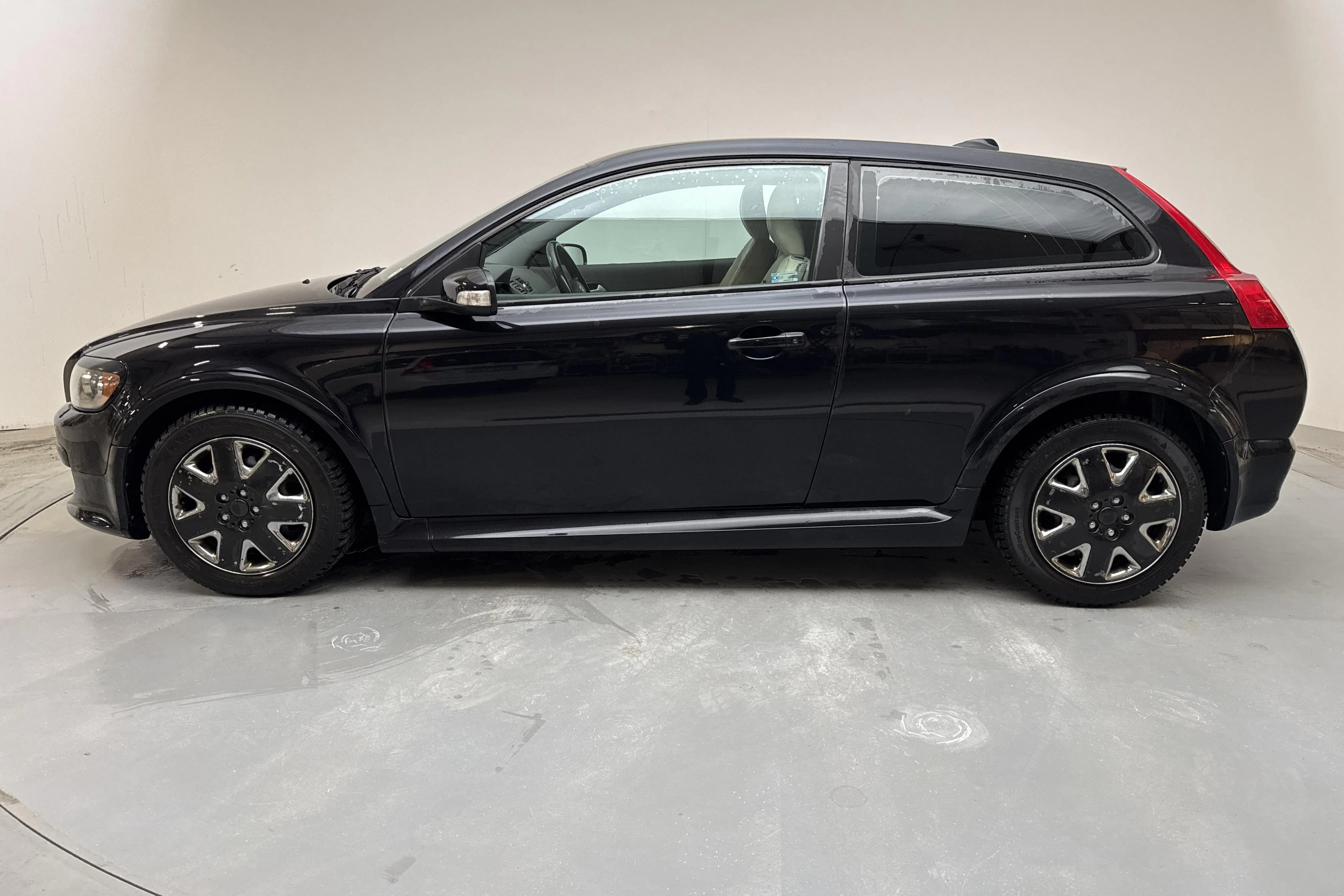 Presentation photo 2 of 12: Volvo C30 2.4 (170hk) - 182 070 km - Automatic - black - 2008