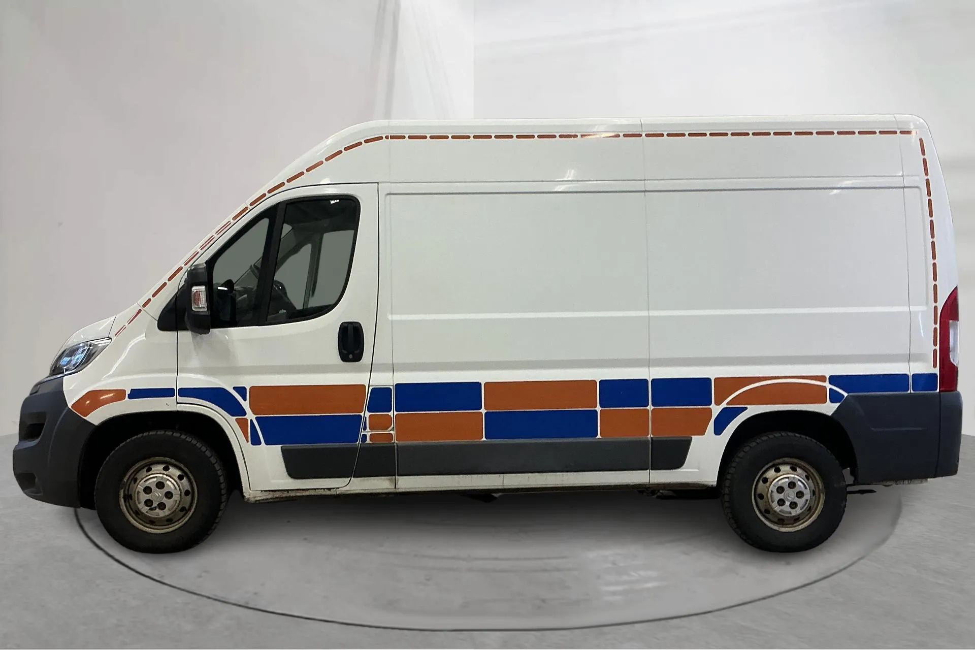 Presentation photo 2 of 15: Citroën Jumper III e-2.2 HDi Skåp (130hk) - 79 470 km - Manual - white - 2016