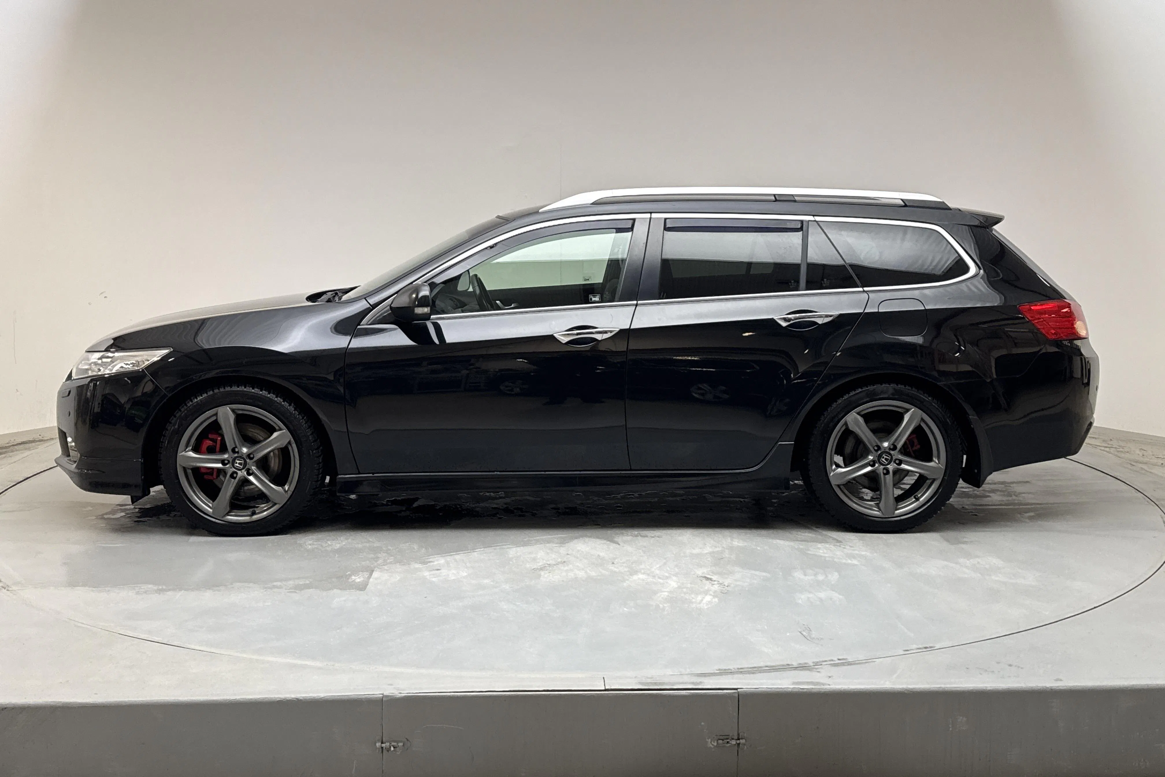 Esitlusfoto 2 aadressil 14: Honda Accord 2.2 i-DTEC Tourer (180hk) - 258 950 km - Käsitsi - must - 2012