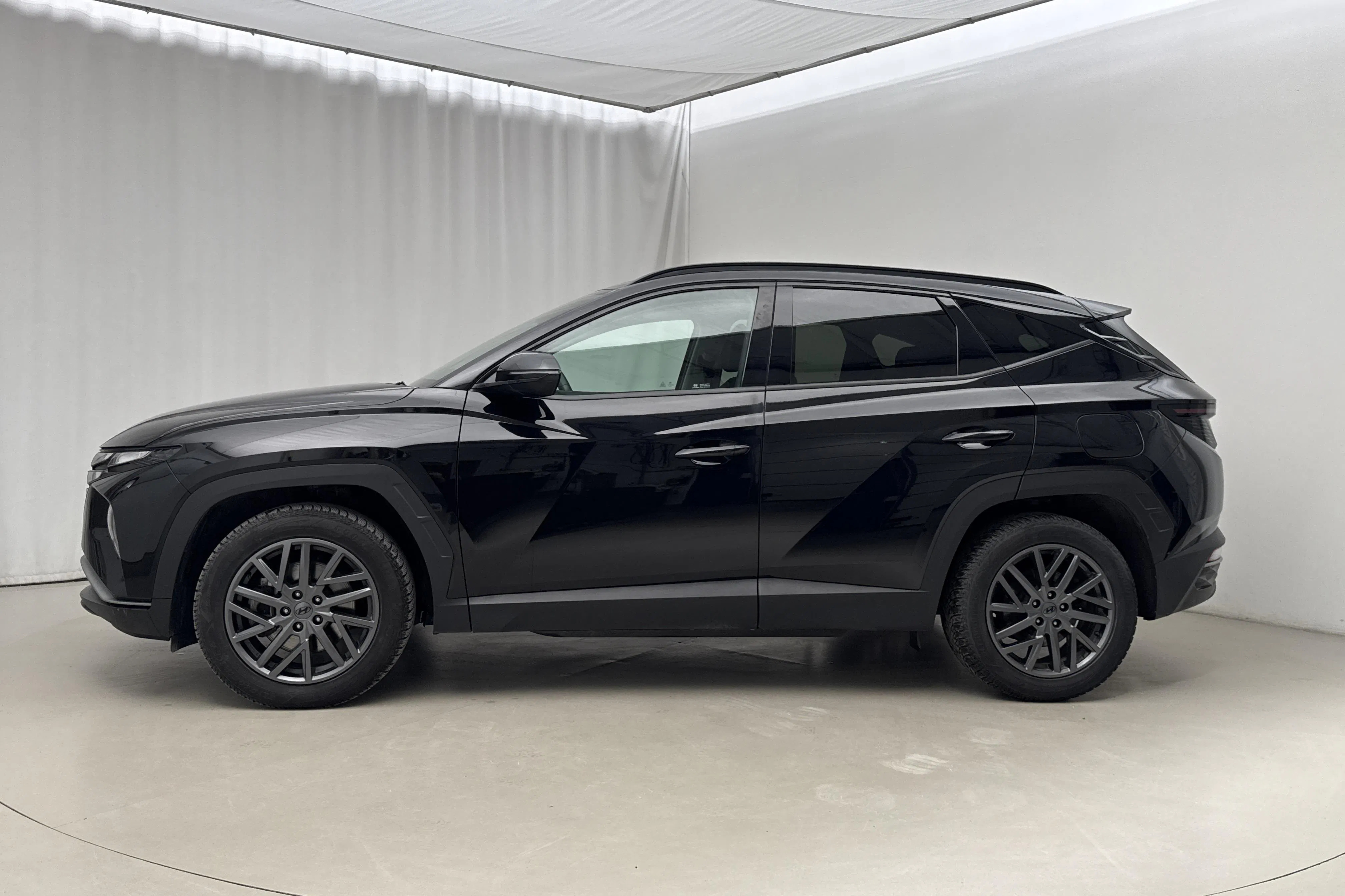 Presentation photo 2 of 20: Hyundai Tucson 1.6 GDI plug-in hybrid 4WD (265hk) - 42 750 km - Automatic - black - 2022