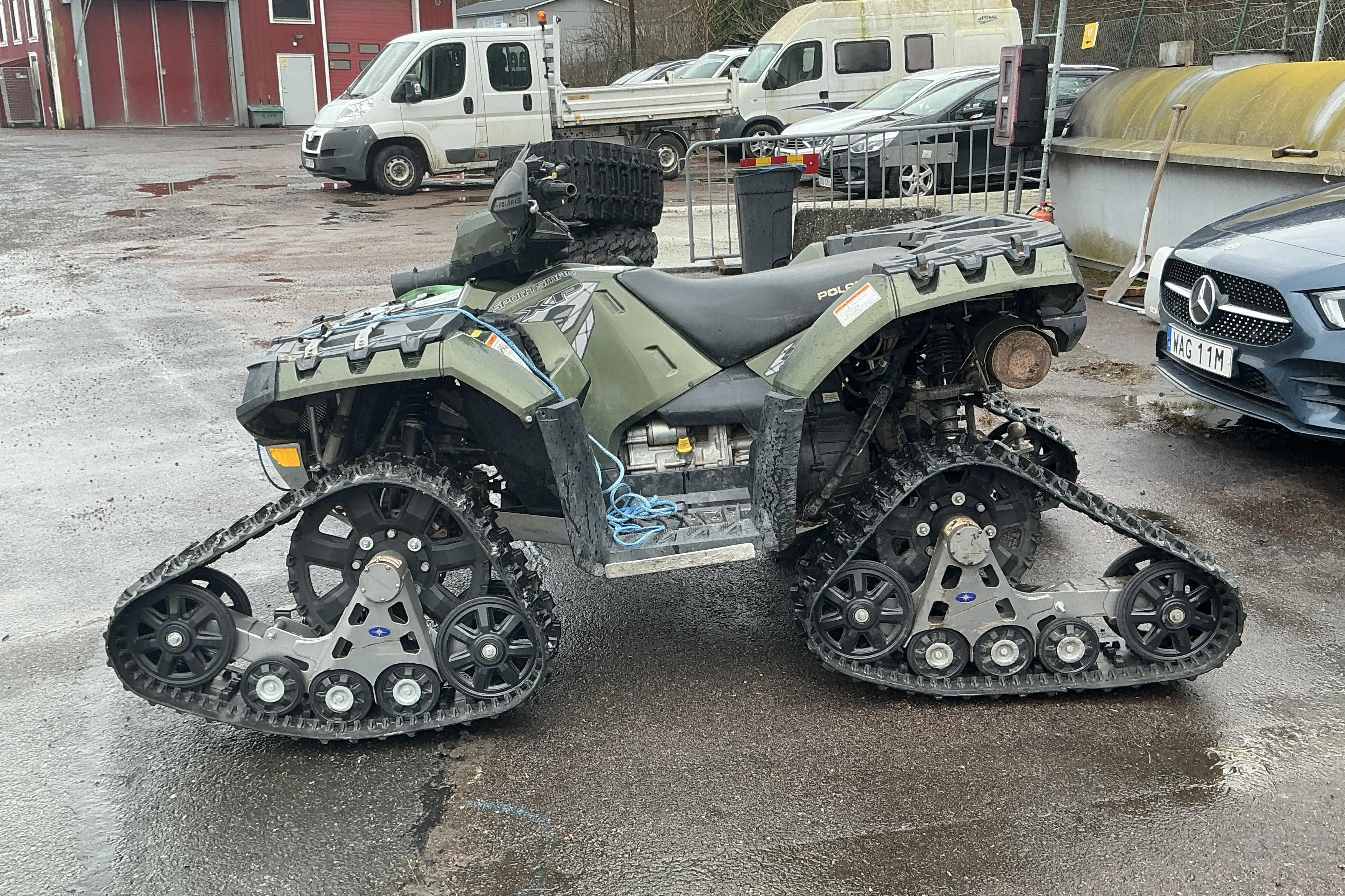 Presentationsfoto 2 av 9: POLARIS SPORTSMAN XP 550 SPORTSMAN XP 550 ATV med bandsats - 32 mil - Automat - grön - 2009