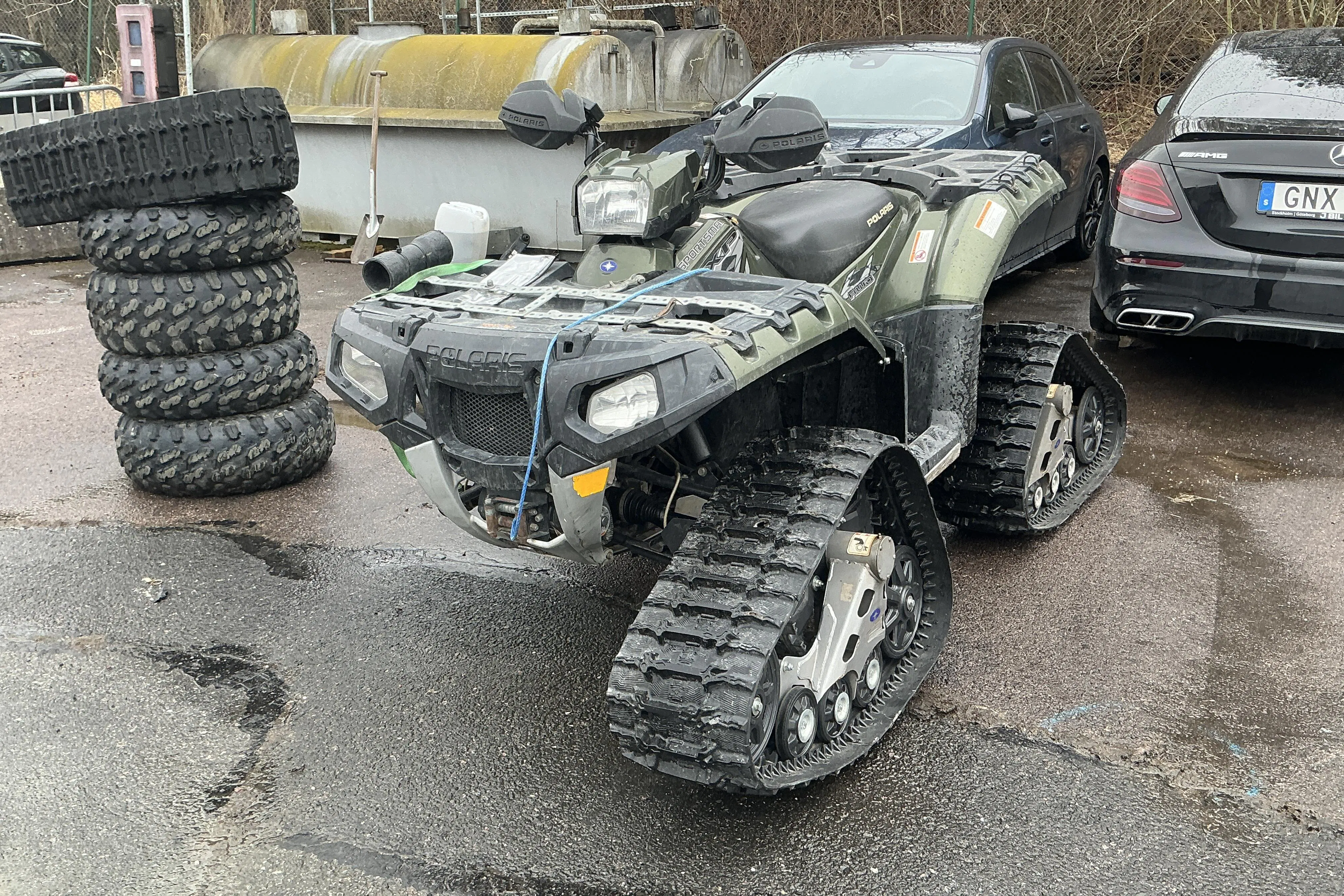 Presentationsfoto 1 av 9: POLARIS SPORTSMAN XP 550 SPORTSMAN XP 550 ATV med bandsats - 32 mil - Automat - grön - 2009