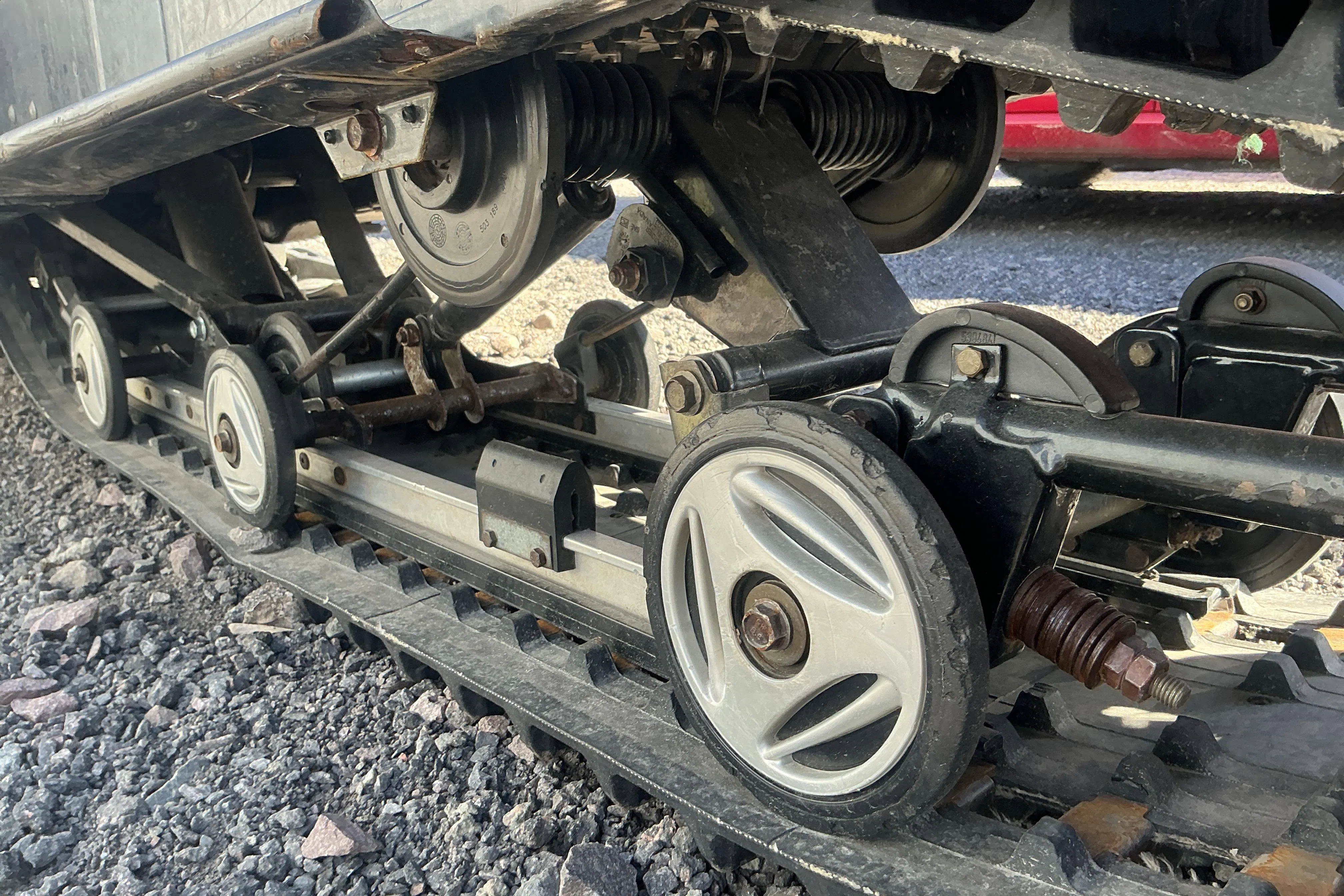 Presentationsfoto 13 av 13: LYNX FOREST FOX Snöskoter (Rep.Objekt) - 256 mil - Automat - blå - 2007