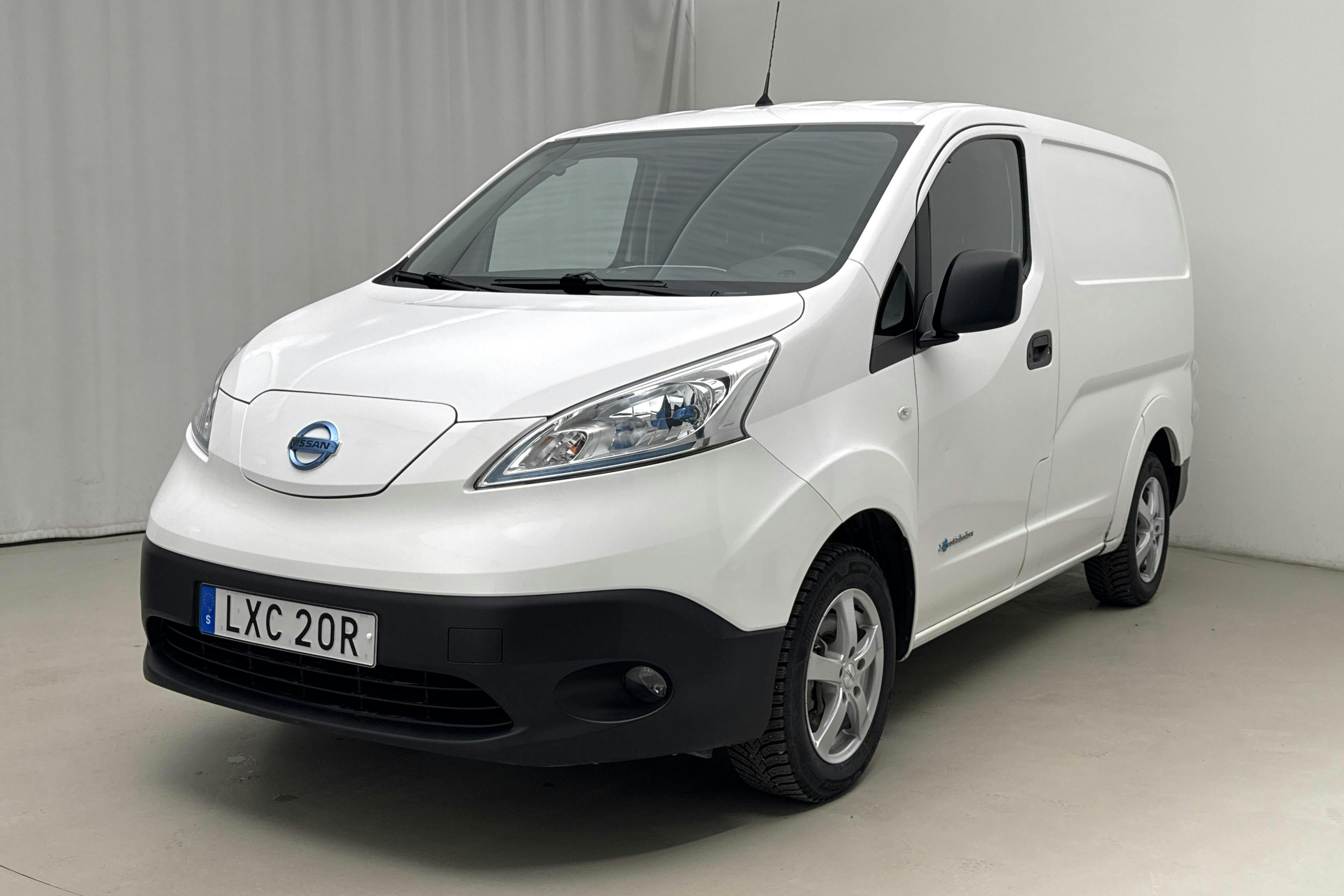 Presentation photo 1 of 18: Nissan e-NV200 40kWh (109hk) - 17 040 km - Automatic - white - 2019