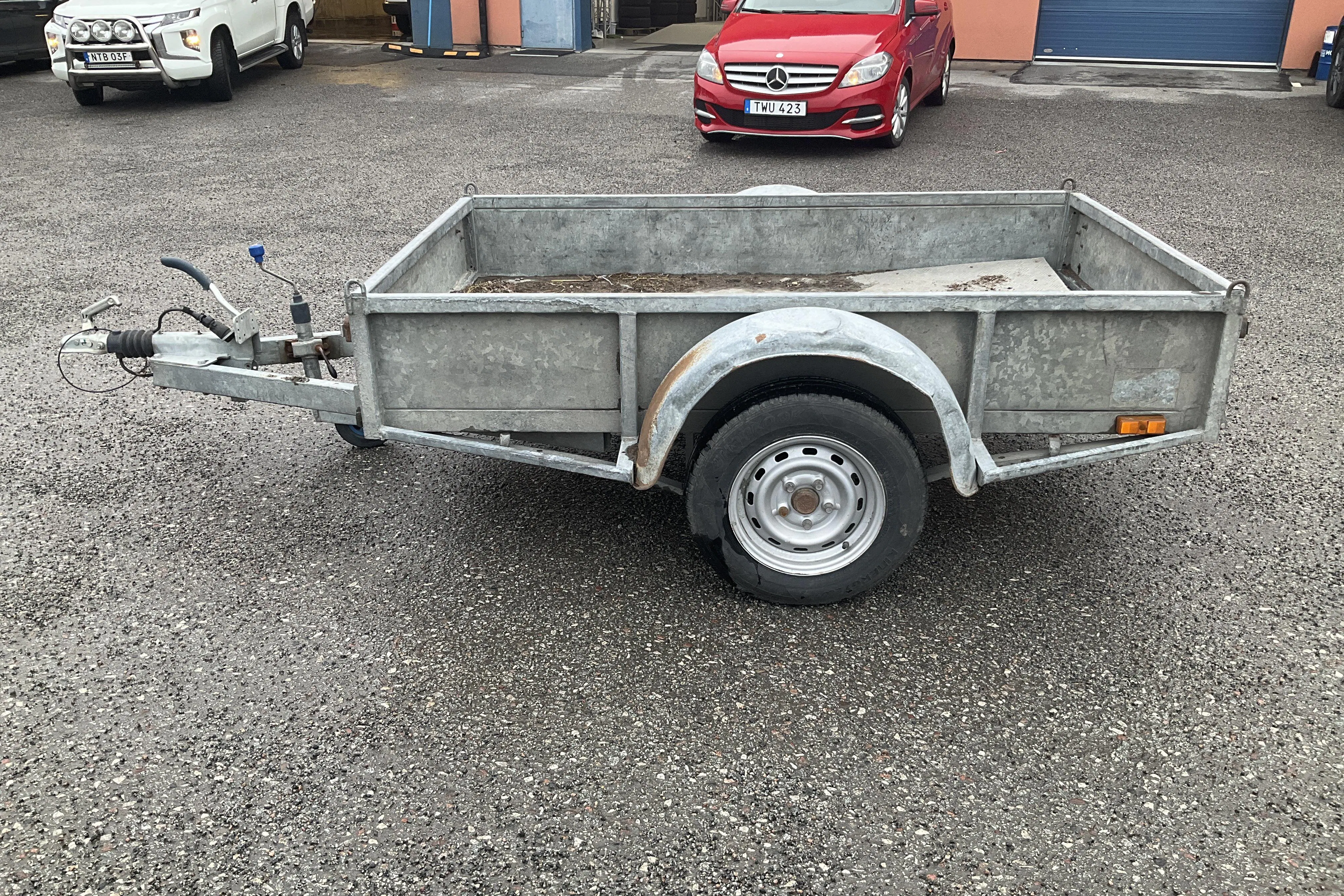 Presentationsfoto 2 av 7: KBG-SLÄP Släpvagn - 0 km - grå - 1988