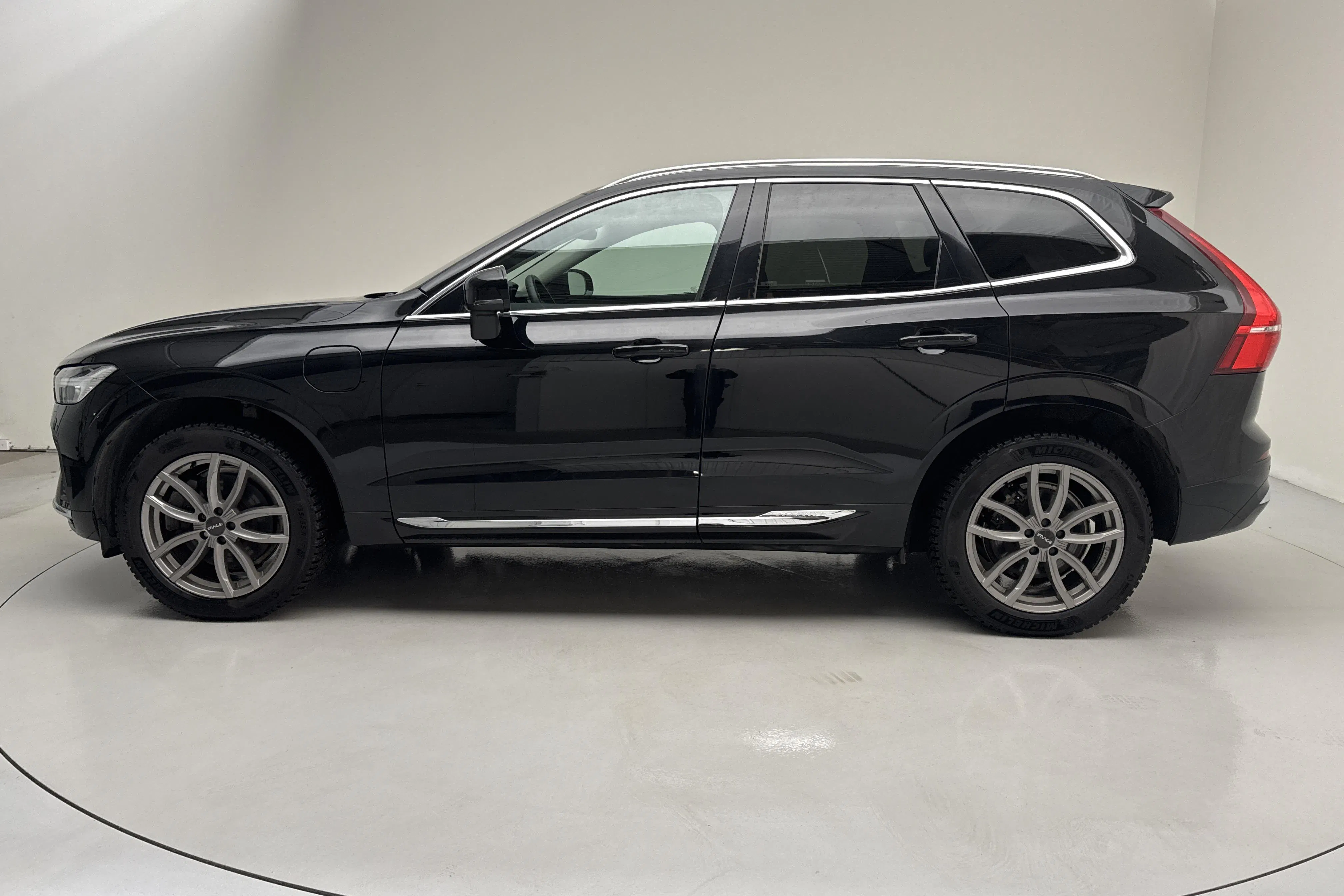 Presentation photo 2 of 19: Volvo XC60 T6 AWD Recharge (350hk) - 86 390 km - Automatic - black - 2022