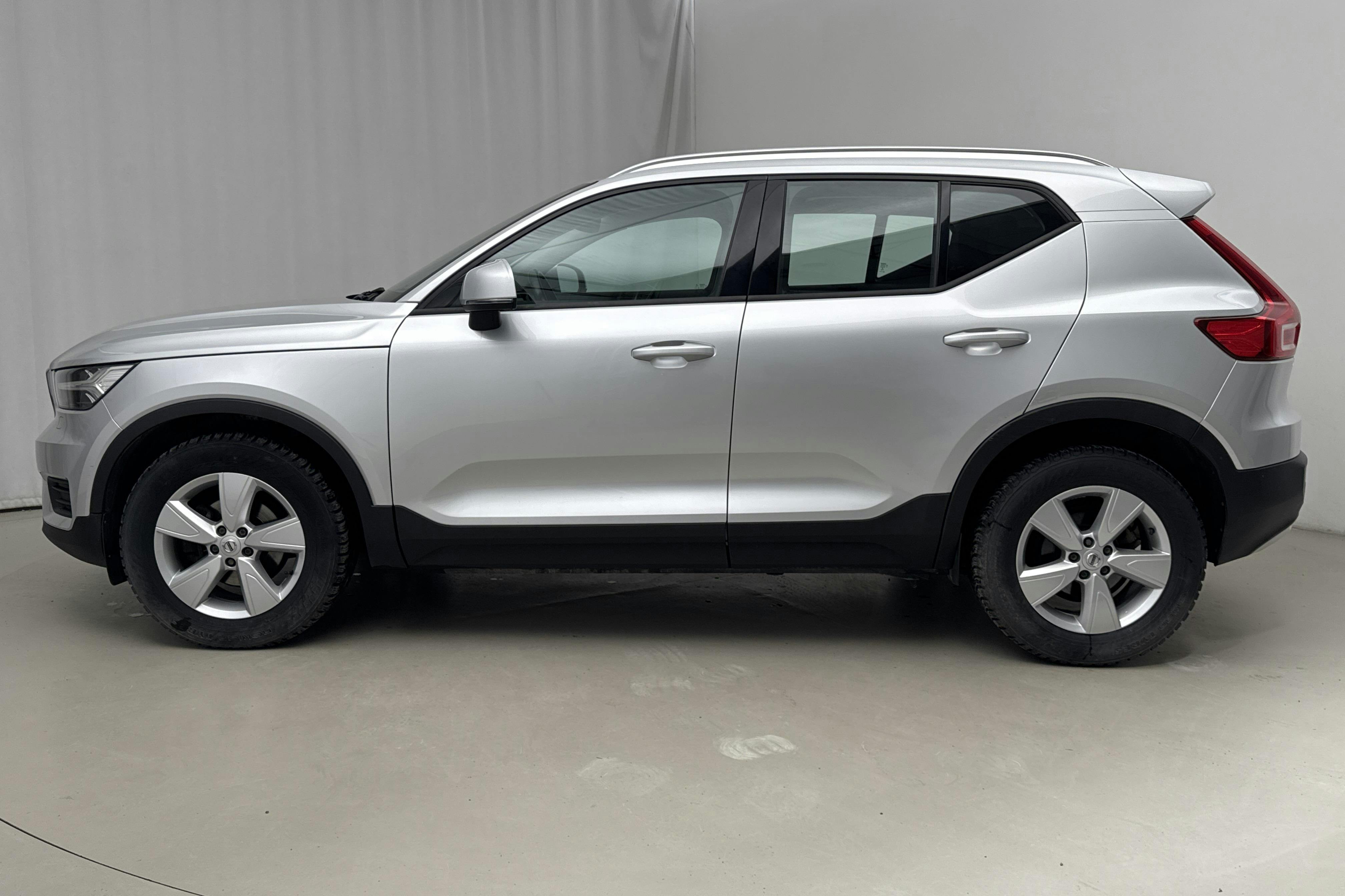 Presentation photo 2 of 15: Volvo XC40 D3 2WD (150hk) - 128 850 km - Automatic - silver - 2019