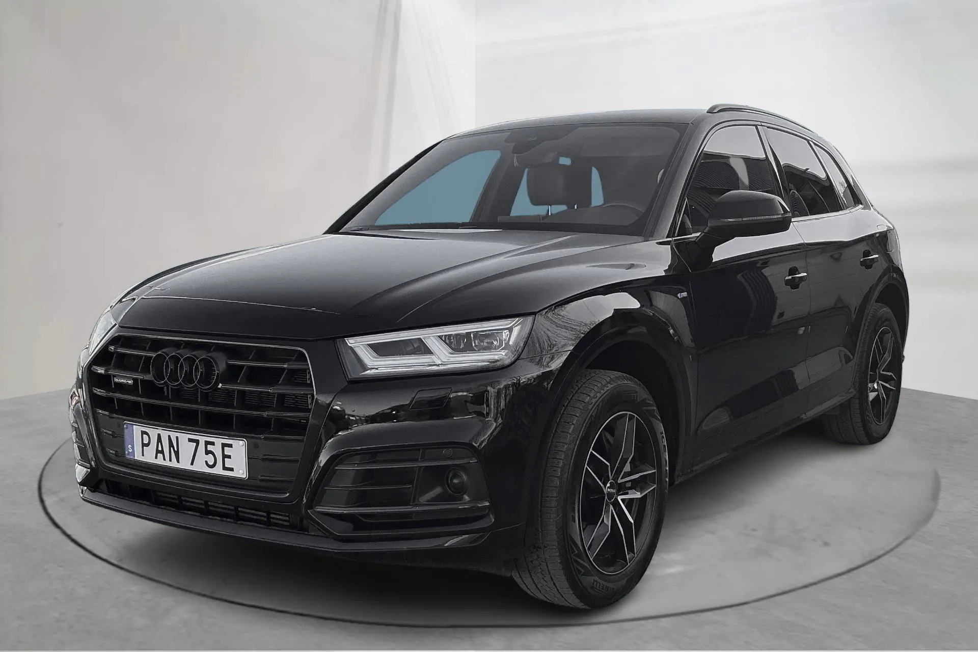 Presentation photo 1 of 16: Audi Q5 55 TFSI e quattro (367hk) - 96 040 km - Automatic - black - 2020