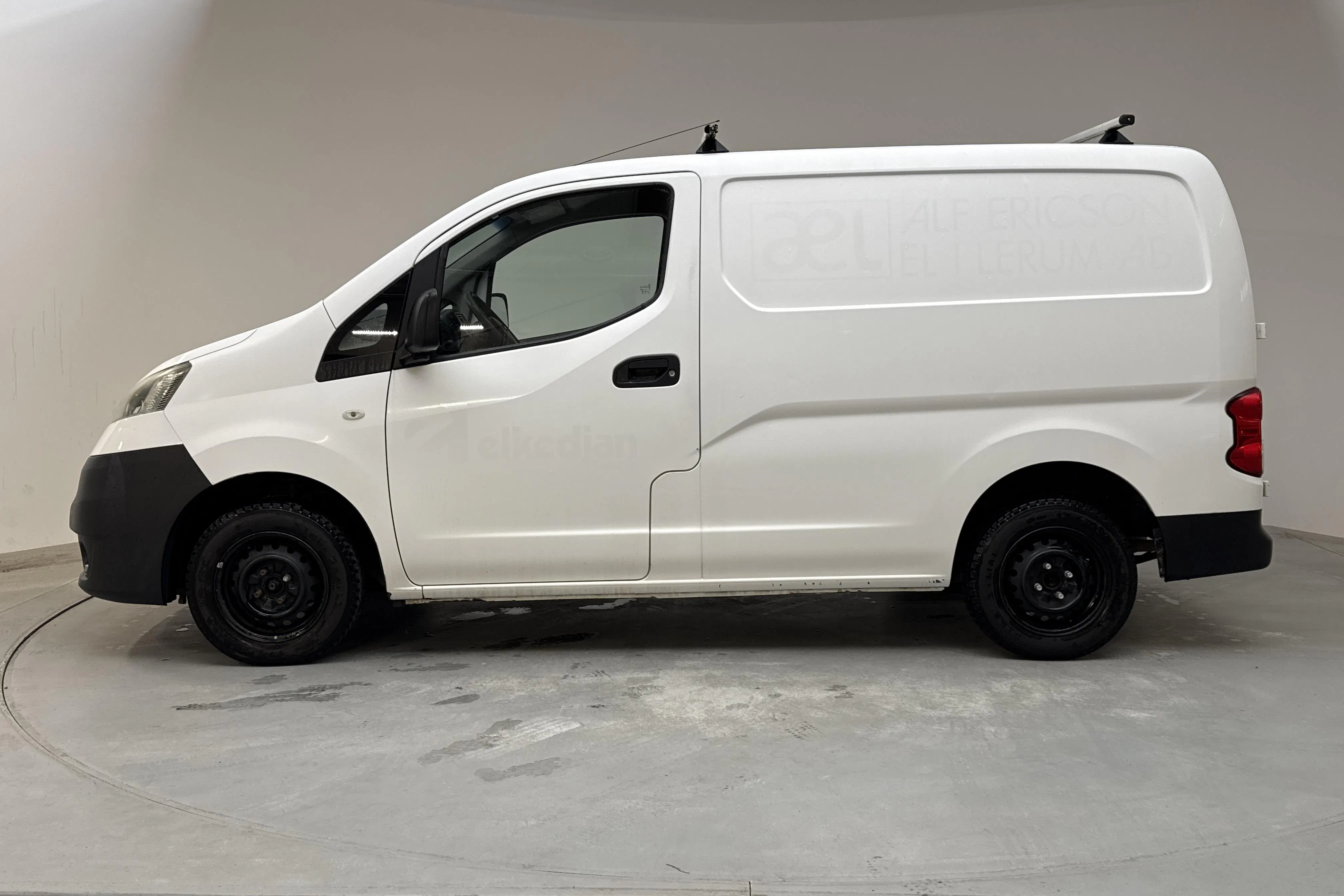 Presentationsfoto 2 av 12: Nissan NV200 1.5 dCi Skåp (90hk) - 15 358 mil - Manuell - vit - 2014