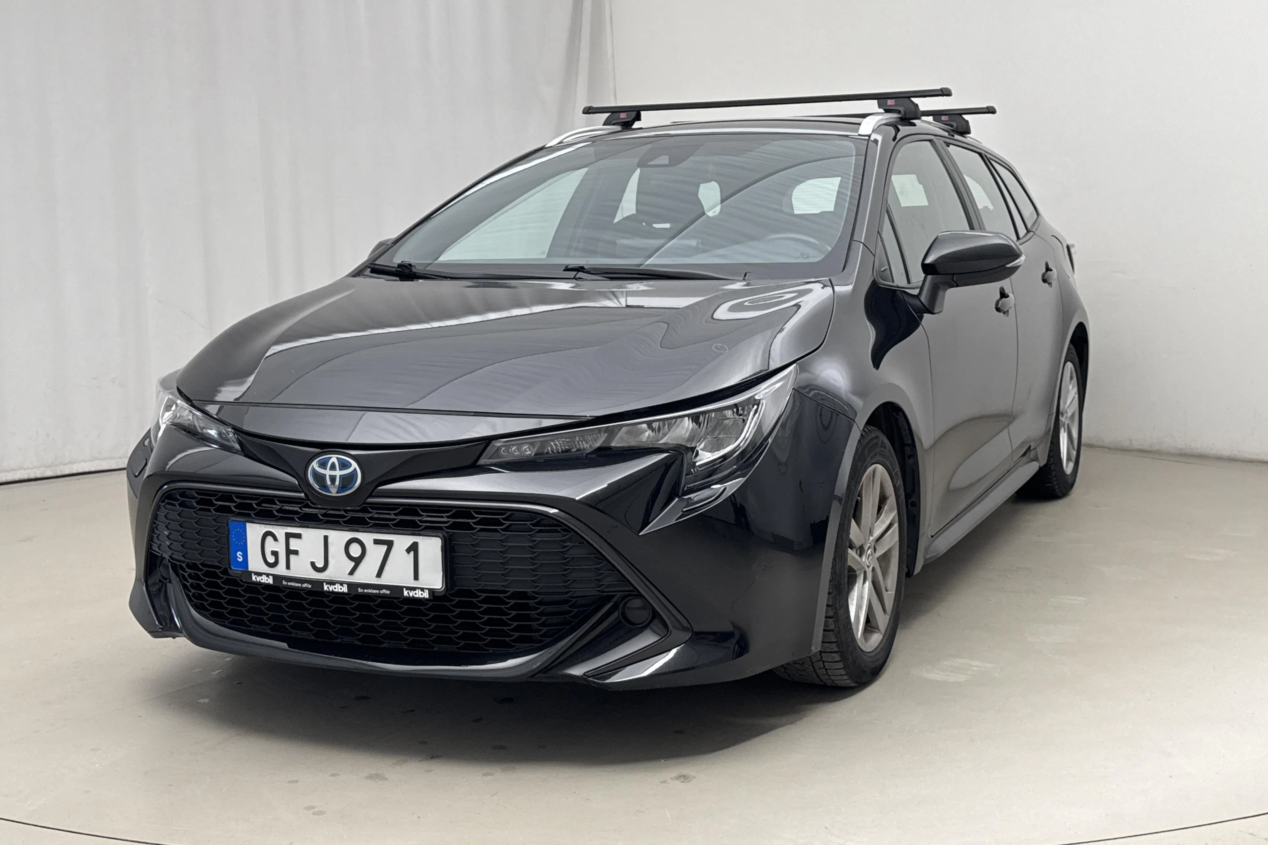 Presentationsfoto 1 av 18: Toyota Corolla 1.8 Hybrid Touring Sports (122hk) - 14 598 mil - Automat - svart - 2022
