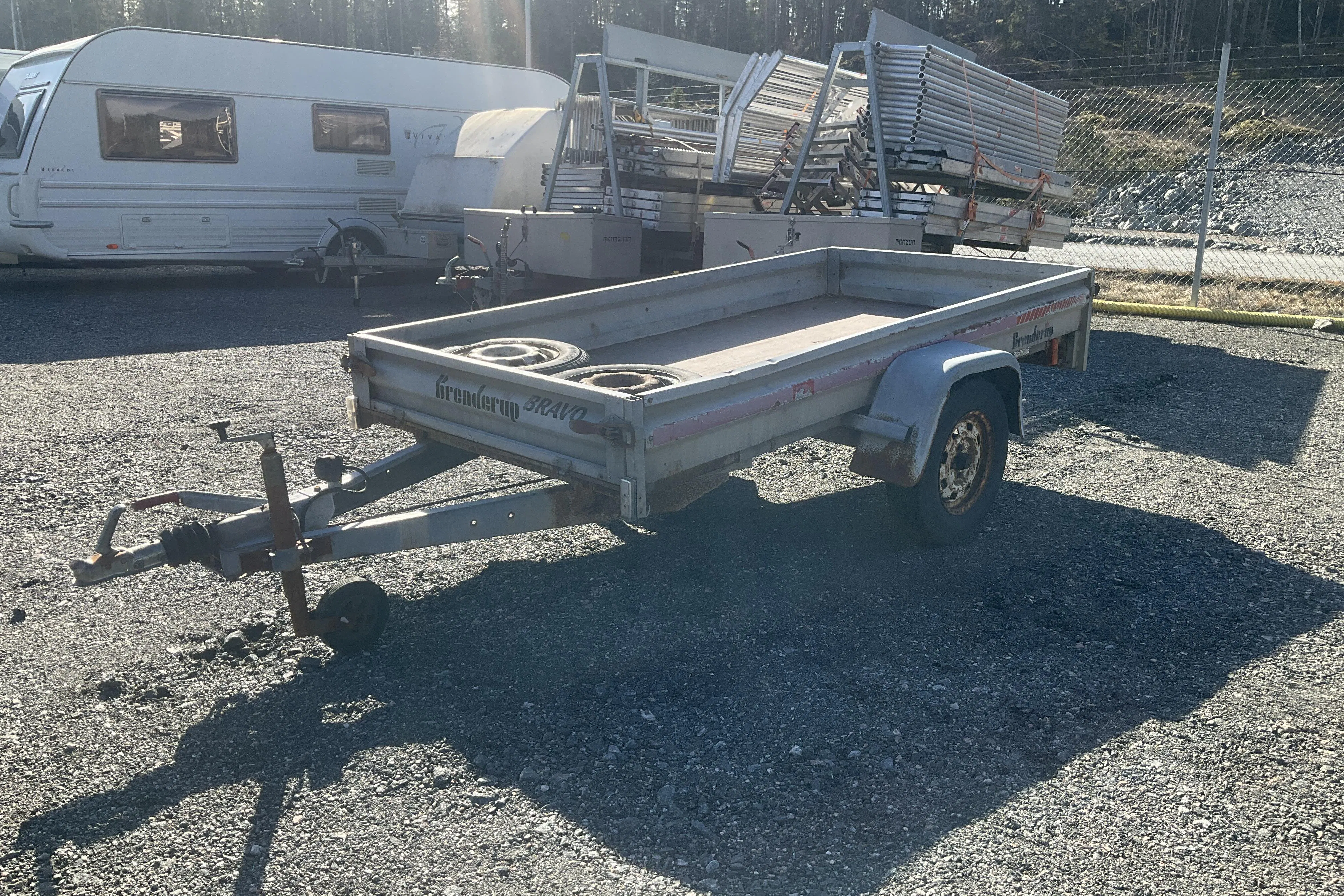 Presentationsfoto 1 av 9: Brenderup 73 E Släpvagn - 0 km - grå - 1995