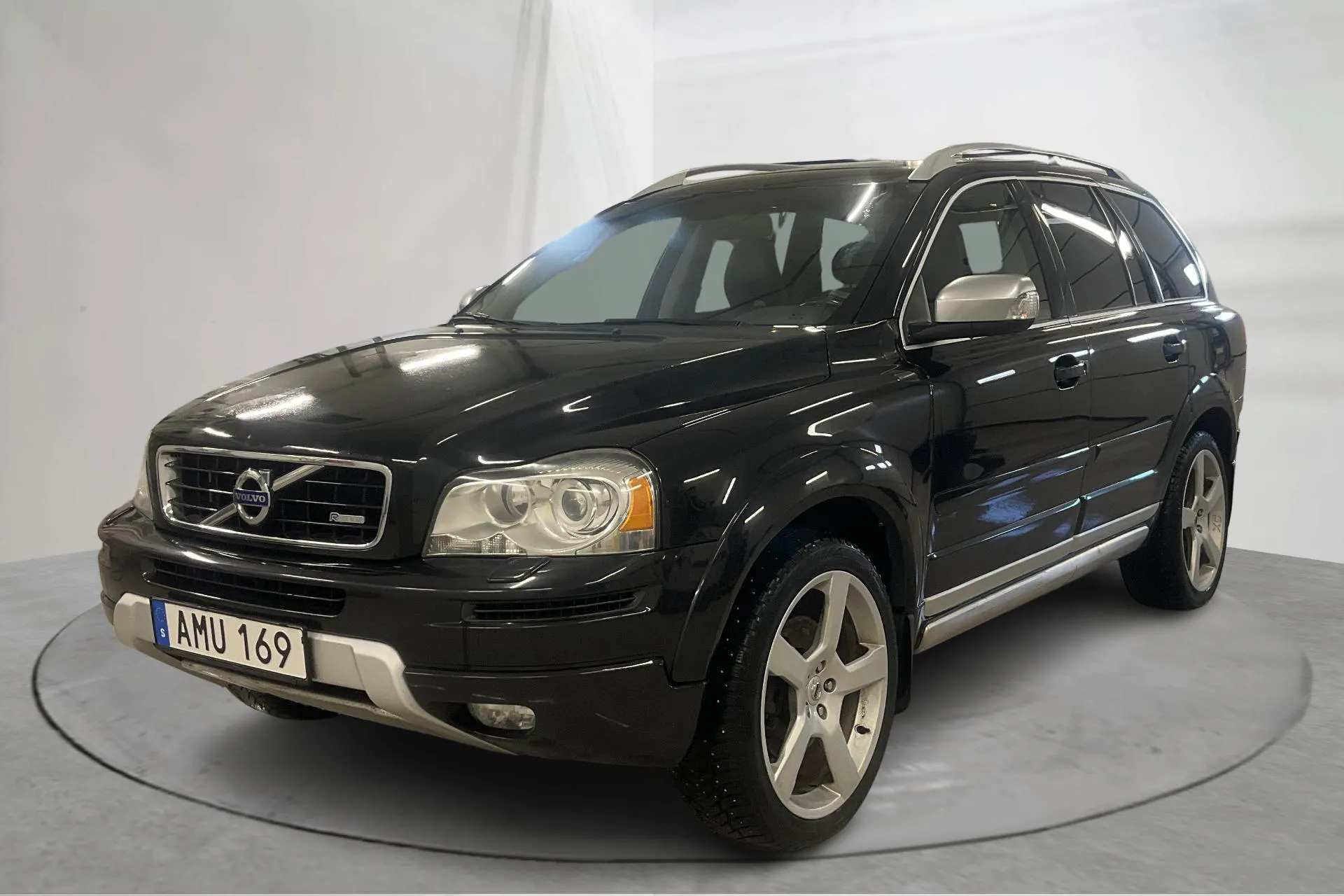 Presentationsfoto 1 av 20: Volvo XC90 D5 AWD (200hk) - 23 355 mil - Automat - svart - 2014