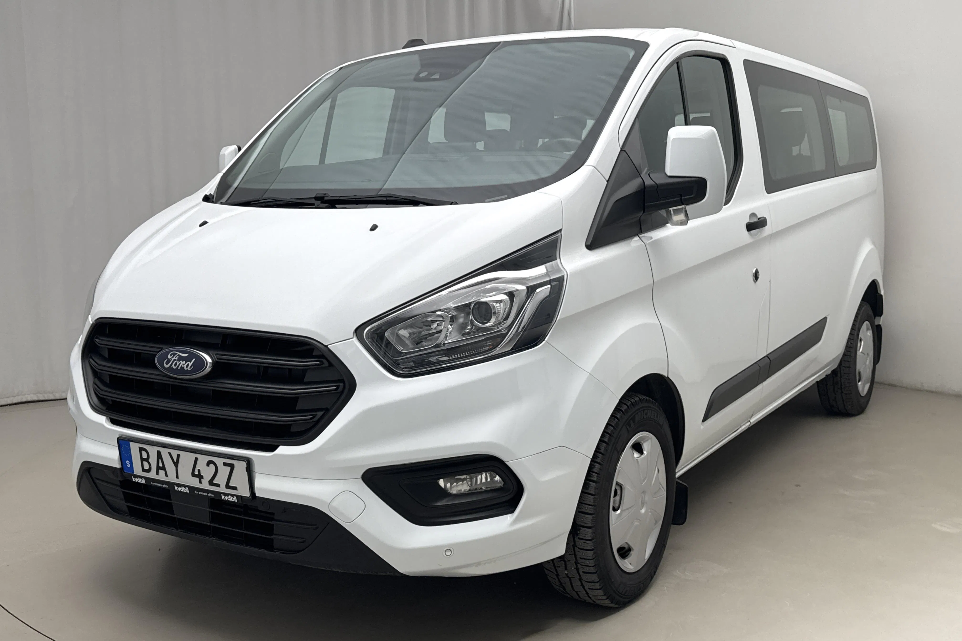Presentation photo 1 of 18: Ford Transit 330 (130hk) - 44 320 km - Automatic - white - 2021