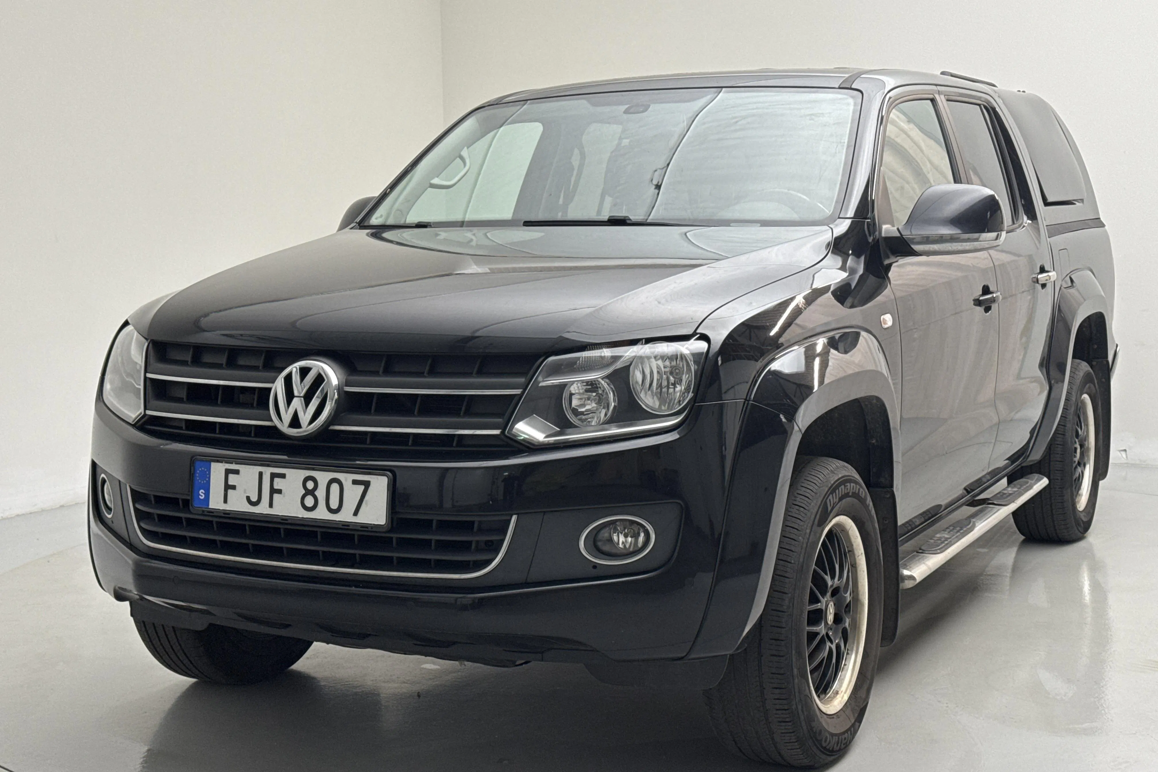 Presentation photo 1 of 12: VW Amarok 2.0 TDI 4motion (180hk) - 206 660 km - Automatic - black - 2014