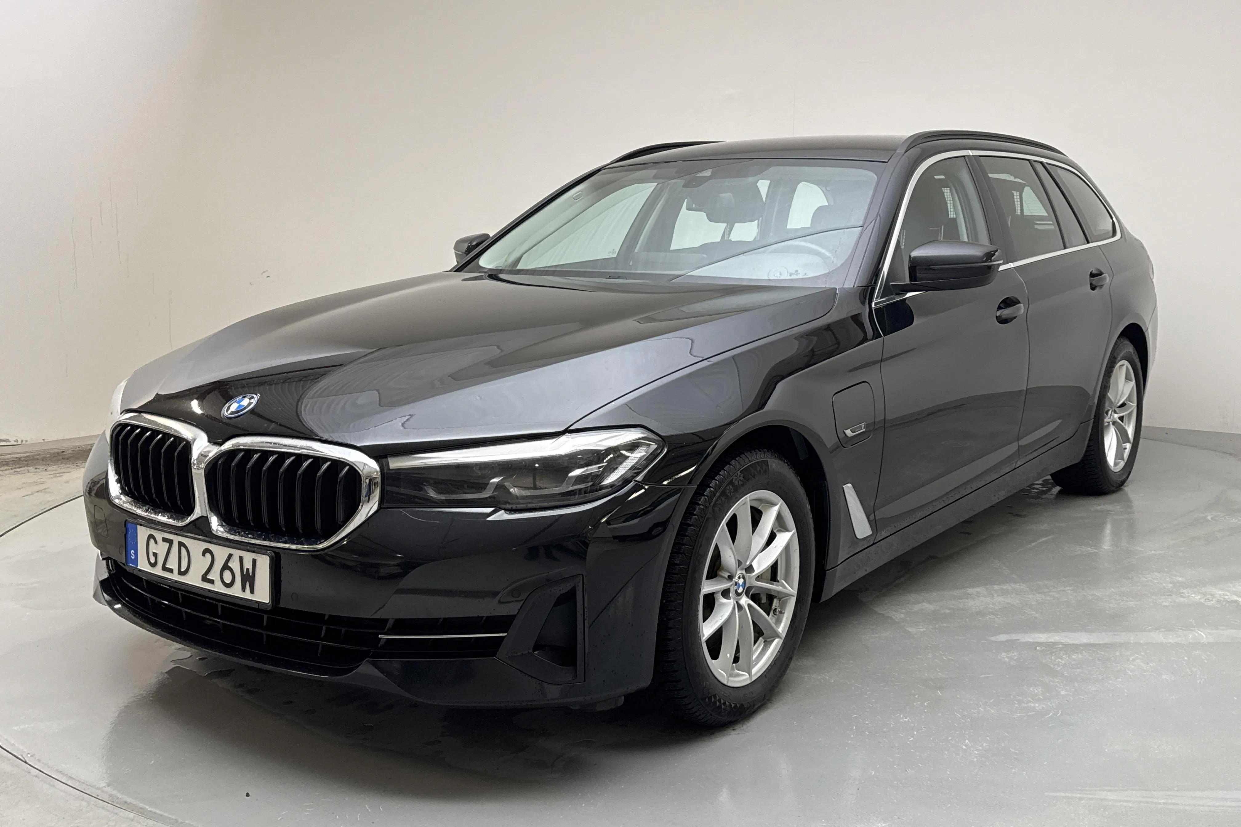 BMW 530e xDrive Touring, G31 12kWh LCI (292hk)