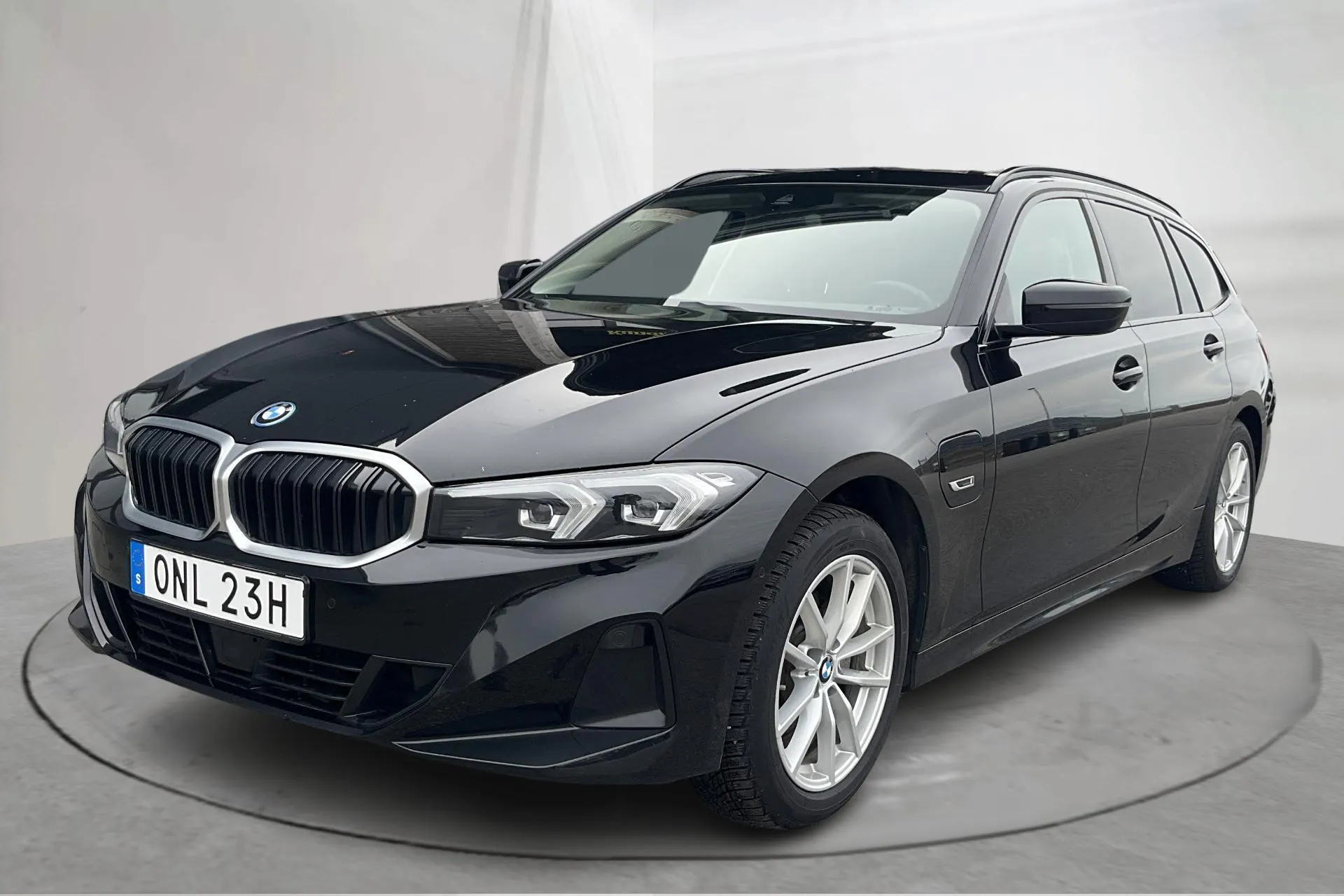 BMW 330e xDrive Touring LCI, G21 (292hk)