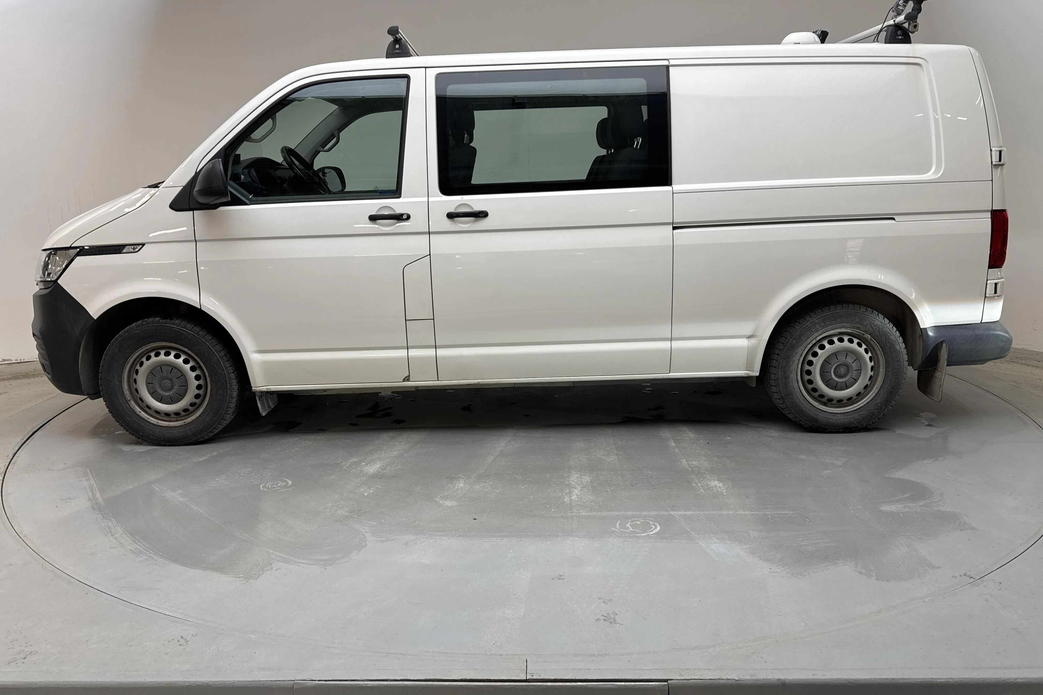 Presentation photo 2 of 13: VW Transporter T6 2.0 TDI BMT Skåp 4MOTION (150hk) - 105 850 km - Manual - white - 2020