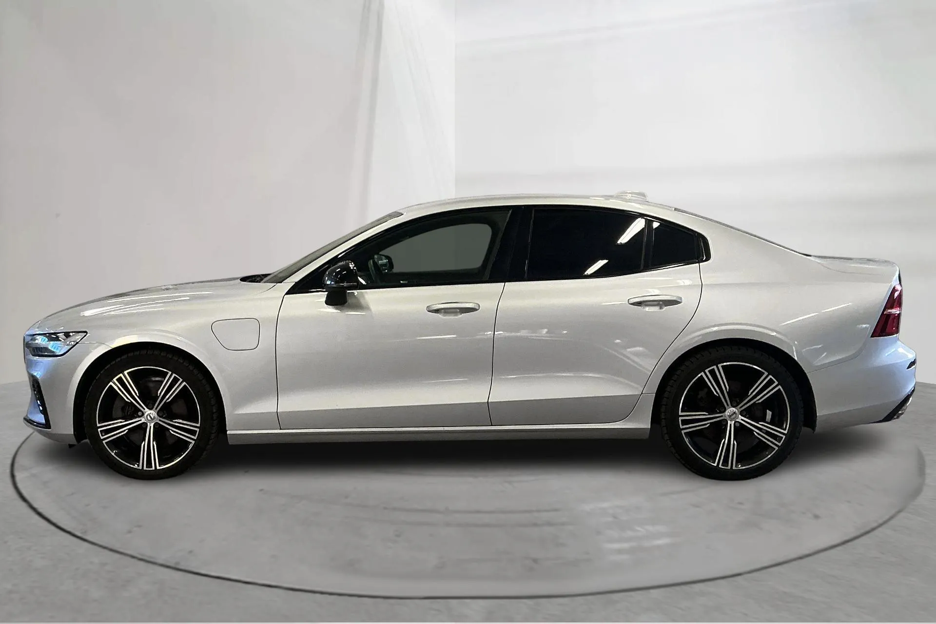 Presentation photo 2 of 20: Volvo S60 T8 AWD Recharge (455hk) - 103 030 km - Automatic - silver - 2022