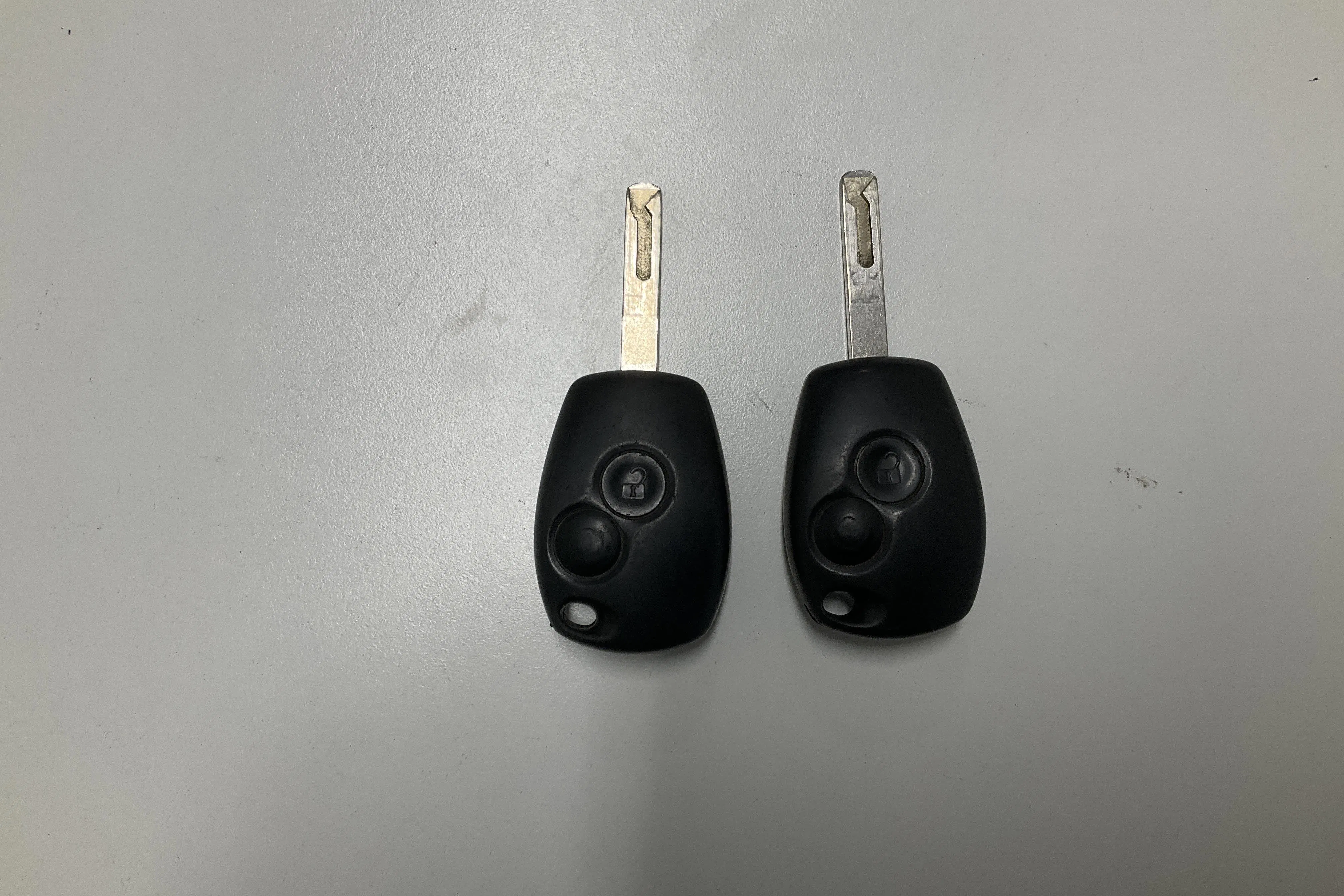 Presentation photo 11 of 11: Renault Master 2.3 dCi Pickup 2WD (145hk) - 163 180 km - Manual - white - 2017