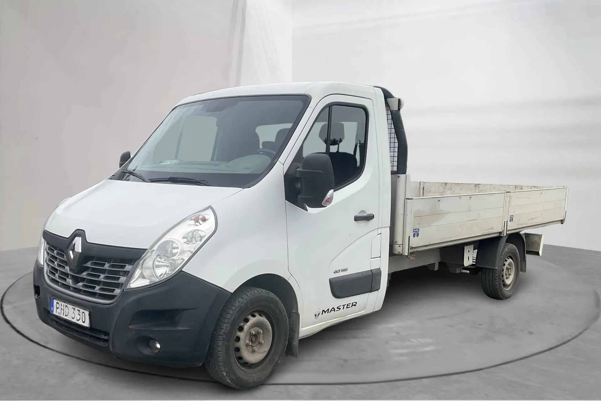 Presentation photo 1 of 11: Renault Master 2.3 dCi Pickup 2WD (145hk) - 163 180 km - Manual - white - 2017