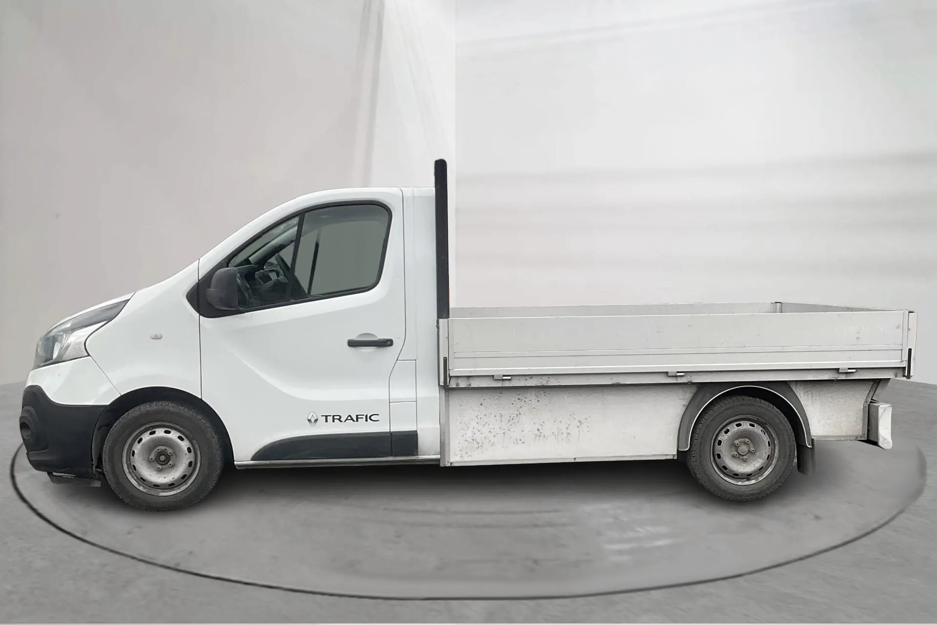 Presentation photo 2 of 12: Renault Trafic Chassi Cab 1.6 dCi (125hk) - 121 700 km - Manual - white - 2019