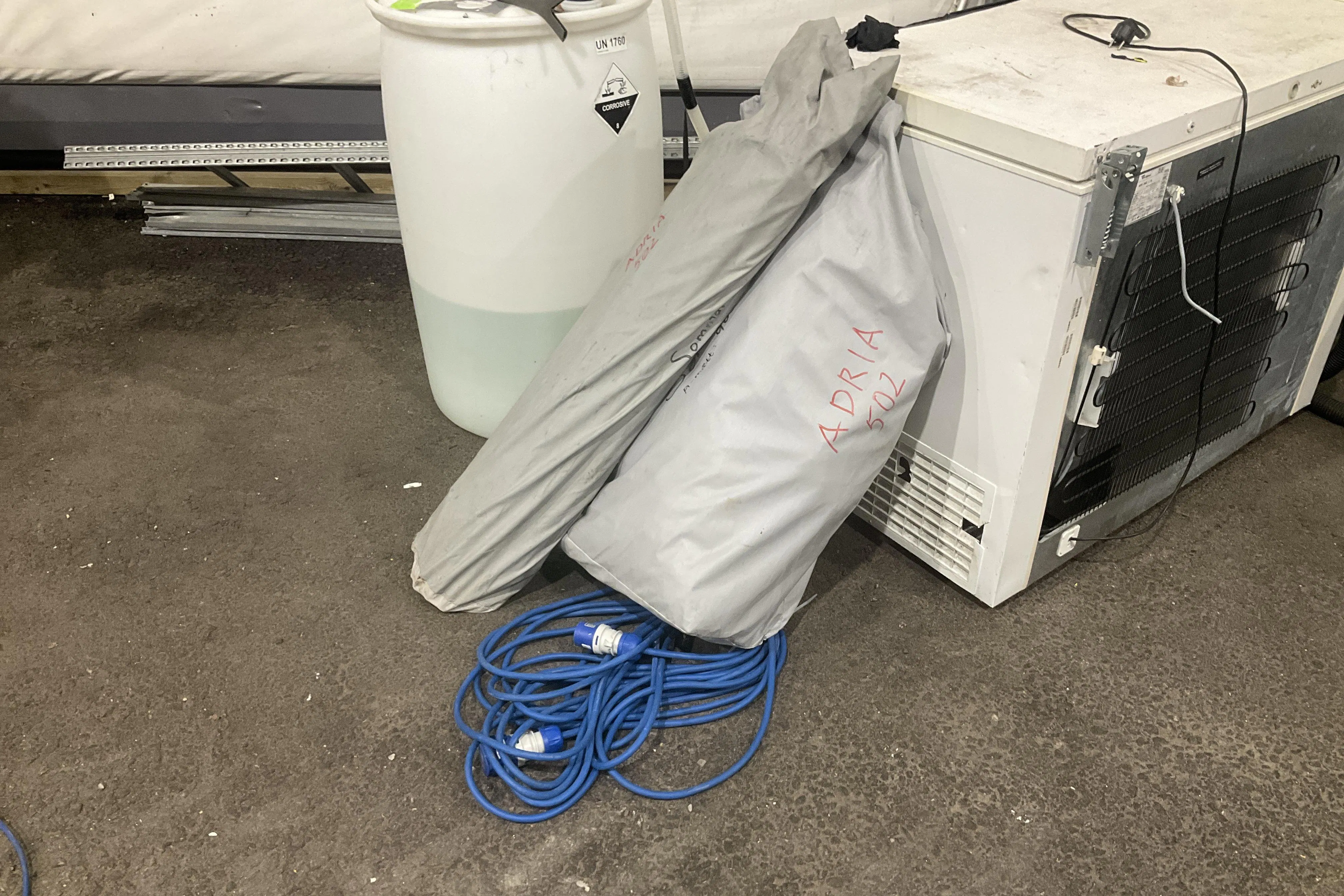 Presentationsfoto 33 av 33: FENDT SAPHIR 540 TF Husvagn med förtält - 0 km - vit - 2009