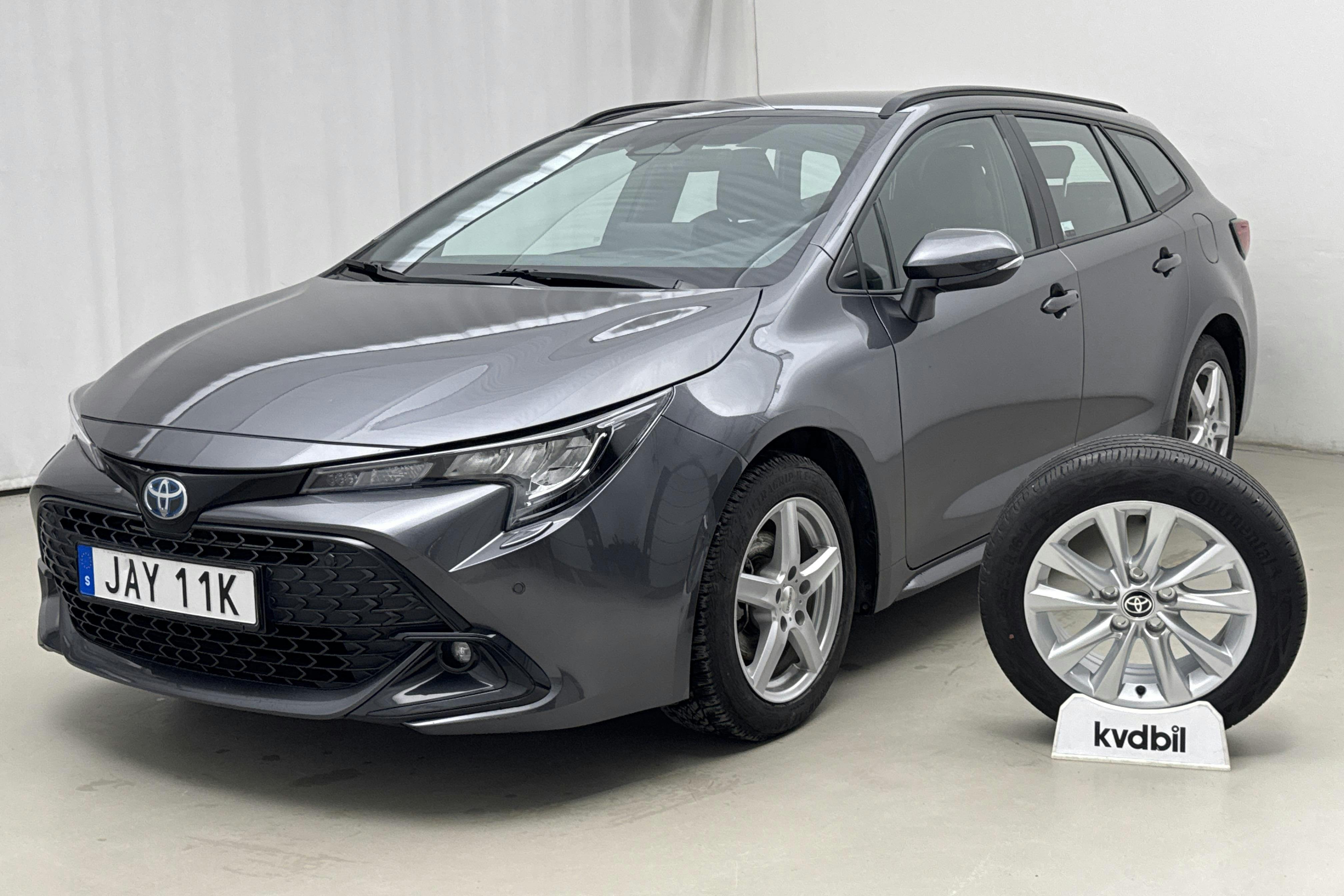 Presentation photo 1 of 20: Toyota Corolla 1.8 Hybrid Touring Sports (140hk) - 24 830 km - Automatic - Dark Grey - 2024